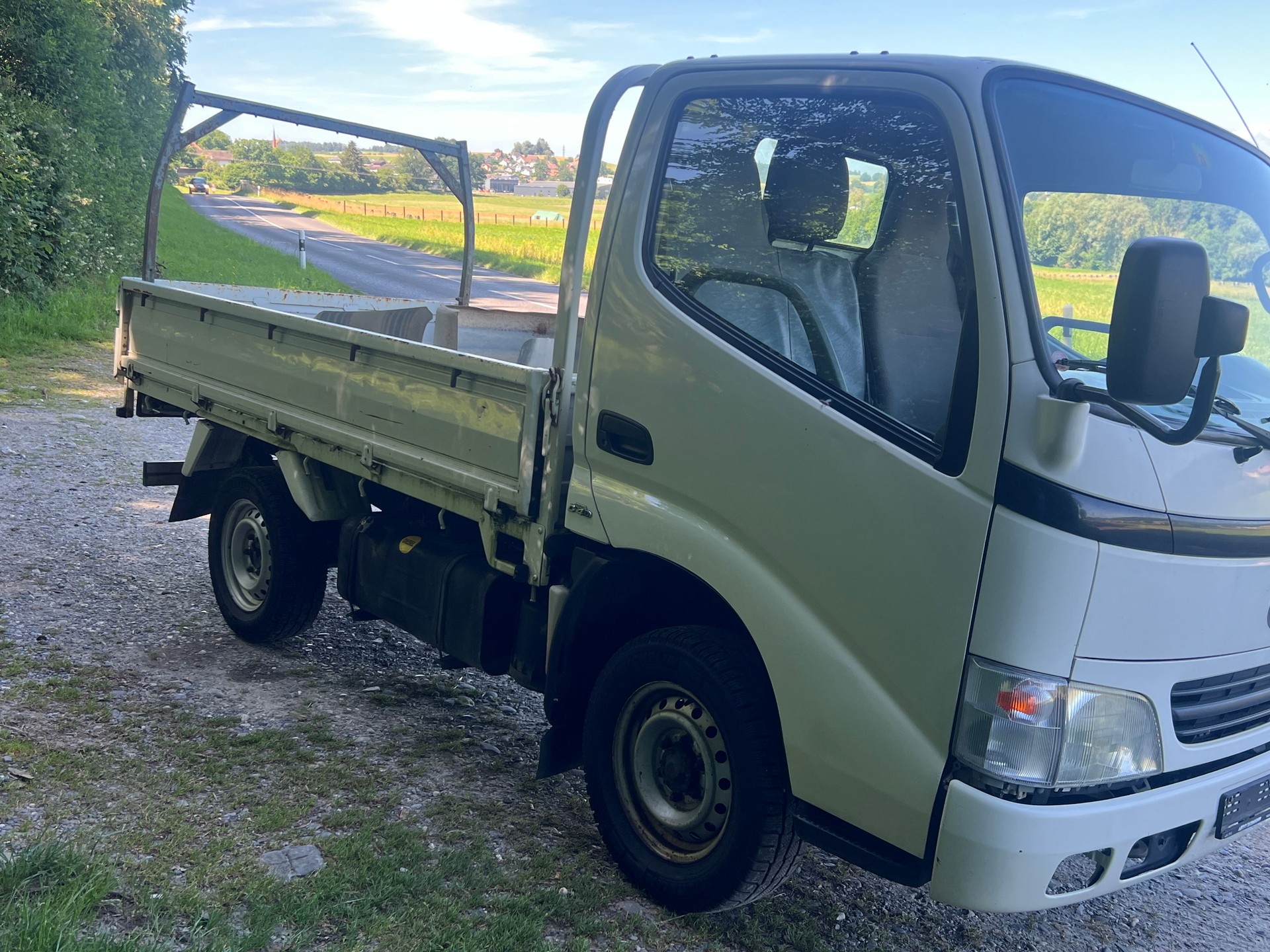 TOYOTA Dyna 150 2.5D-4D-image-4