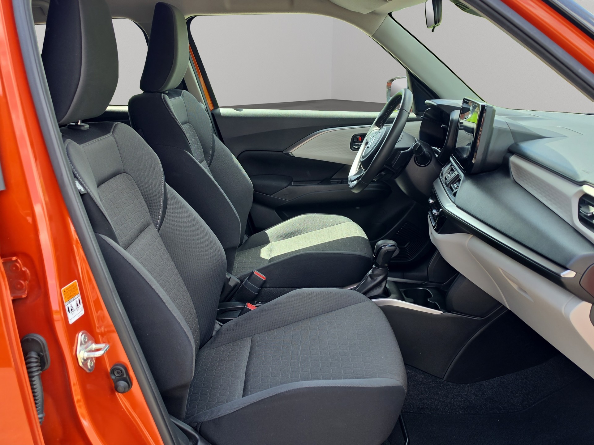 SUZUKI 1.2 Compact Top Hybrid-image-14