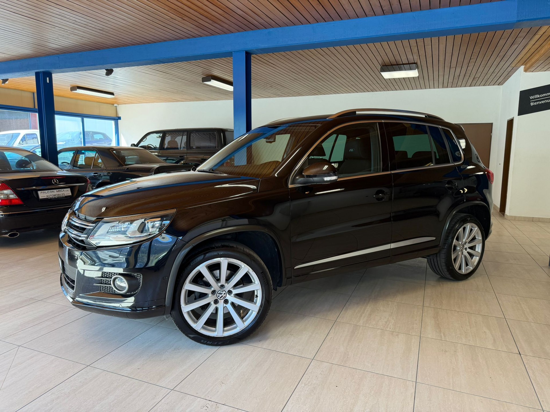 VW Tiguan 2.0 TSI R-Line Design 4Motion DSG-showroom-element-3