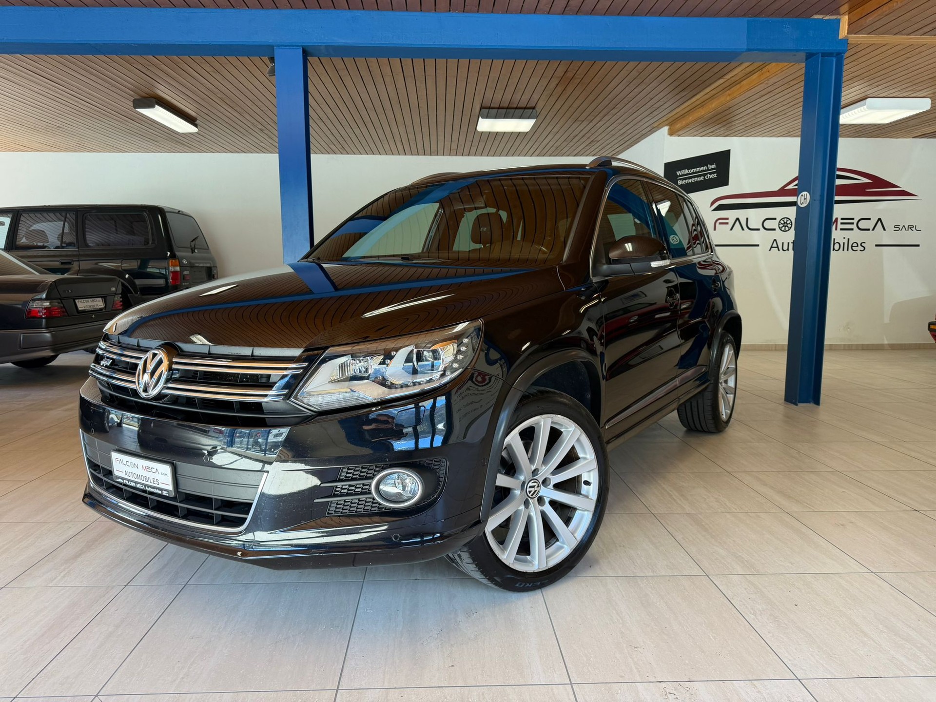 VW Tiguan 2.0 TSI R-Line Design 4Motion DSG-showroom-element-2