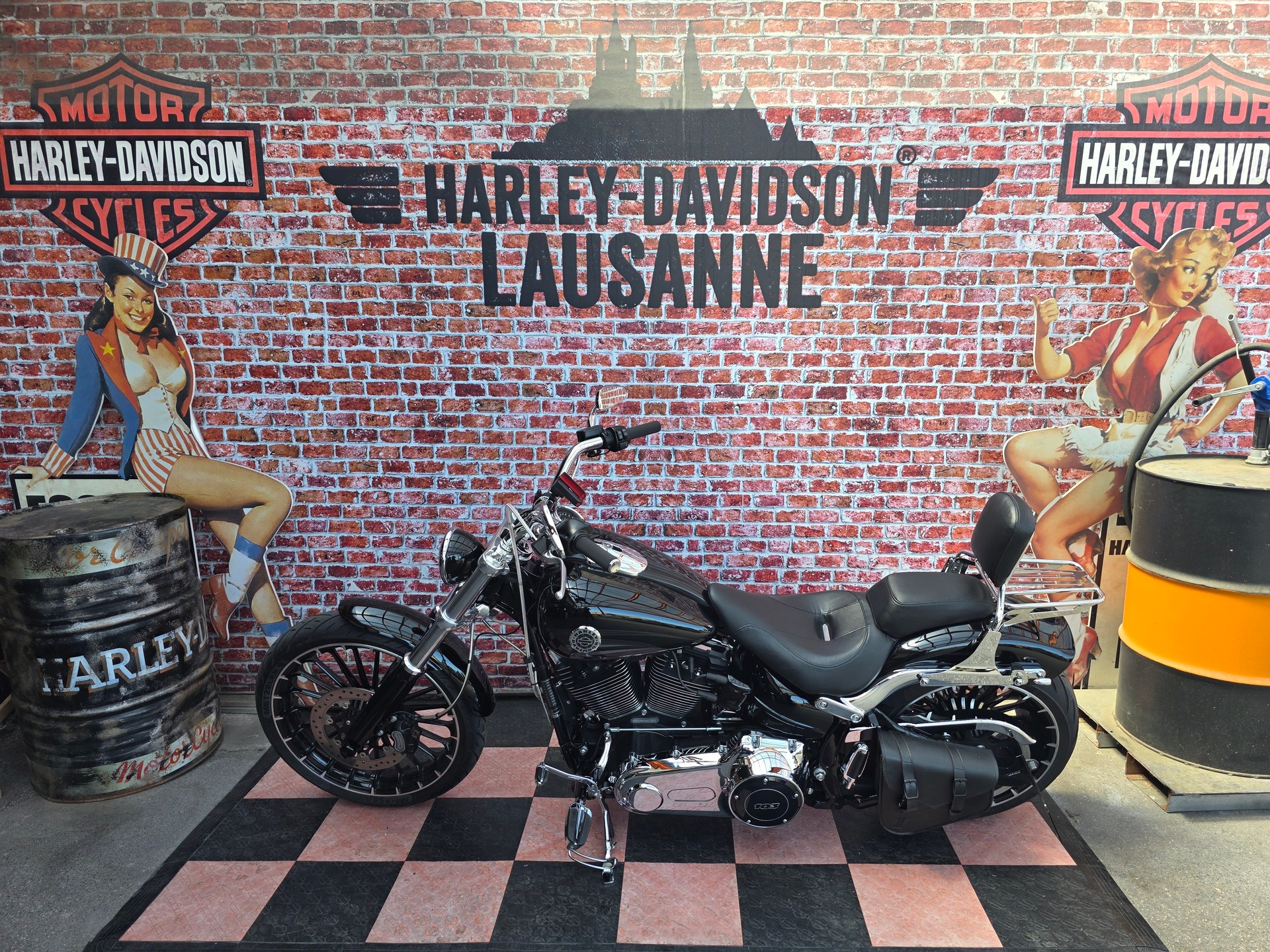 HARLEY-DAVIDSON FXSB Breakout 103 ABS-image-1