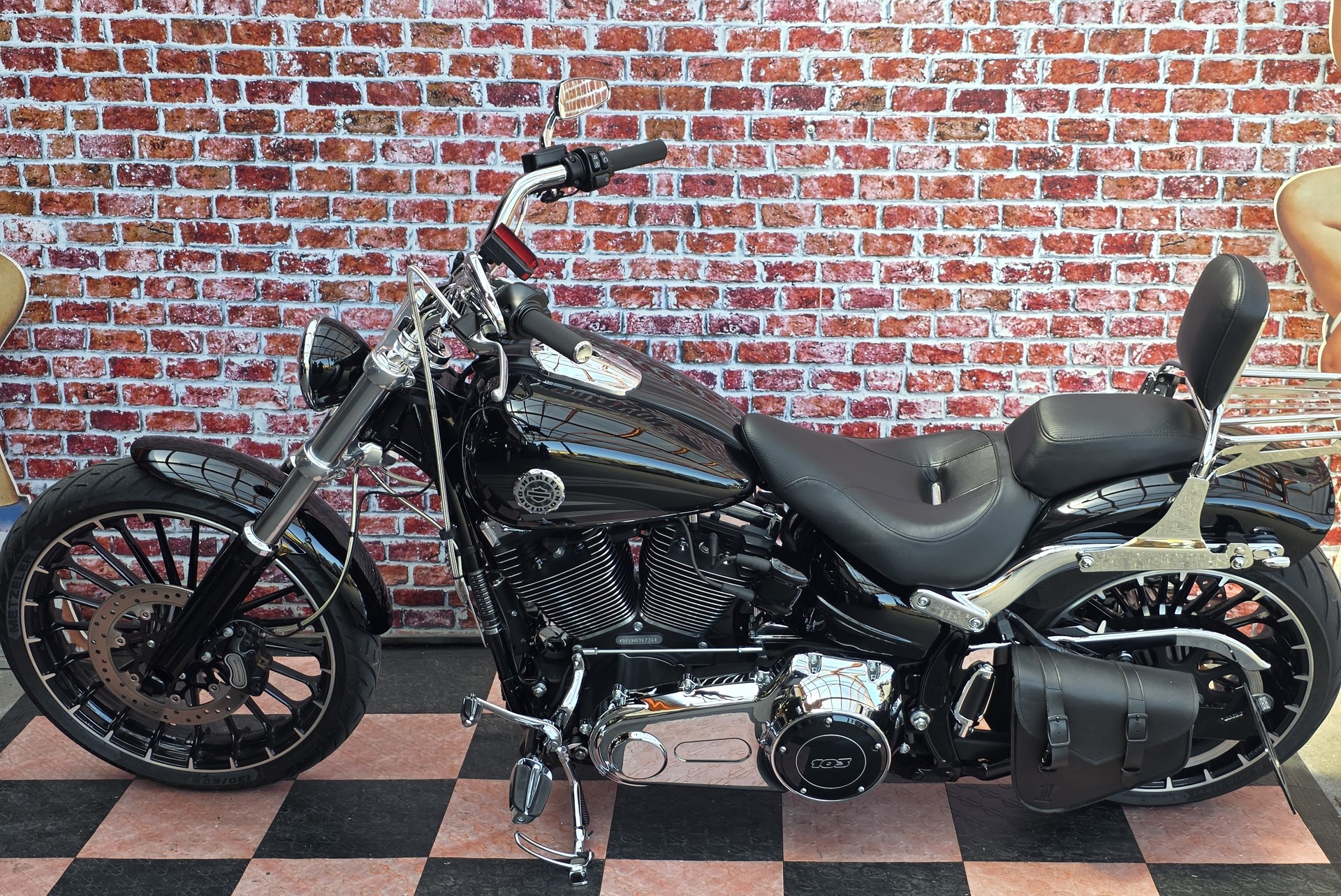 HARLEY-DAVIDSON FXSB Breakout 103 ABS-image-3