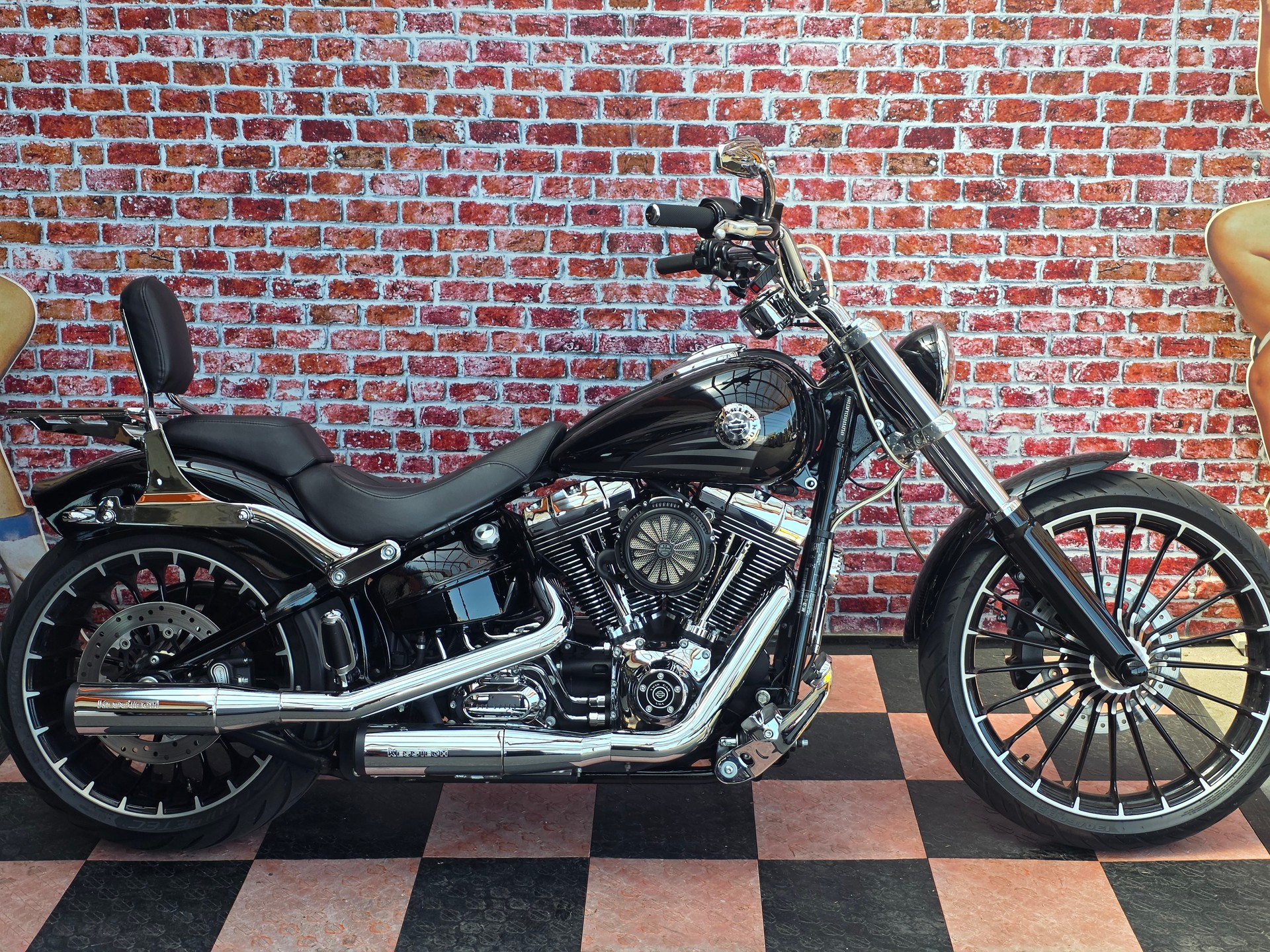 HARLEY-DAVIDSON FXSB Breakout 103 ABS-image-2