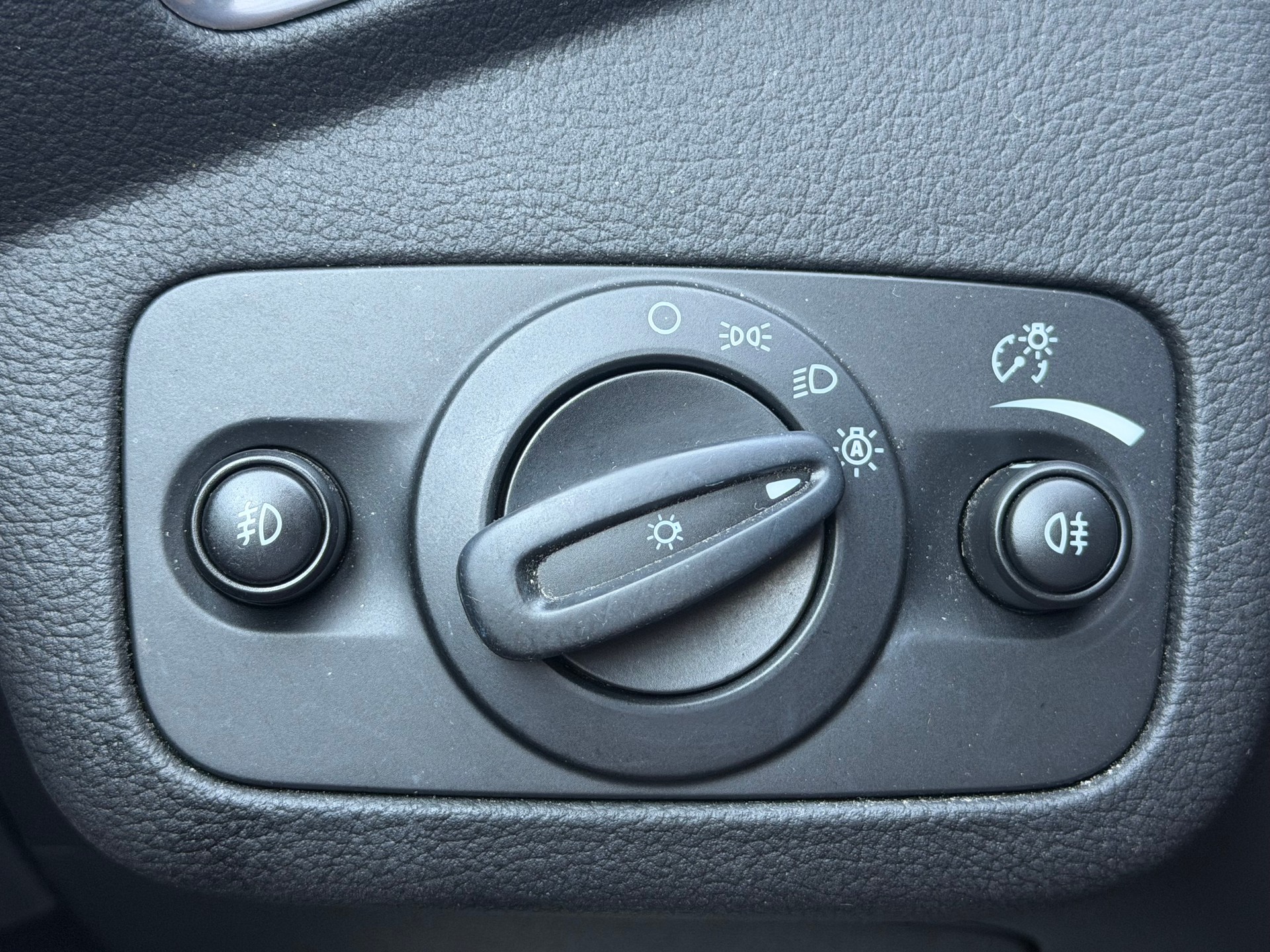 FORD Kuga 1.6 SCTi Titanium 4WD Automatic-image-14
