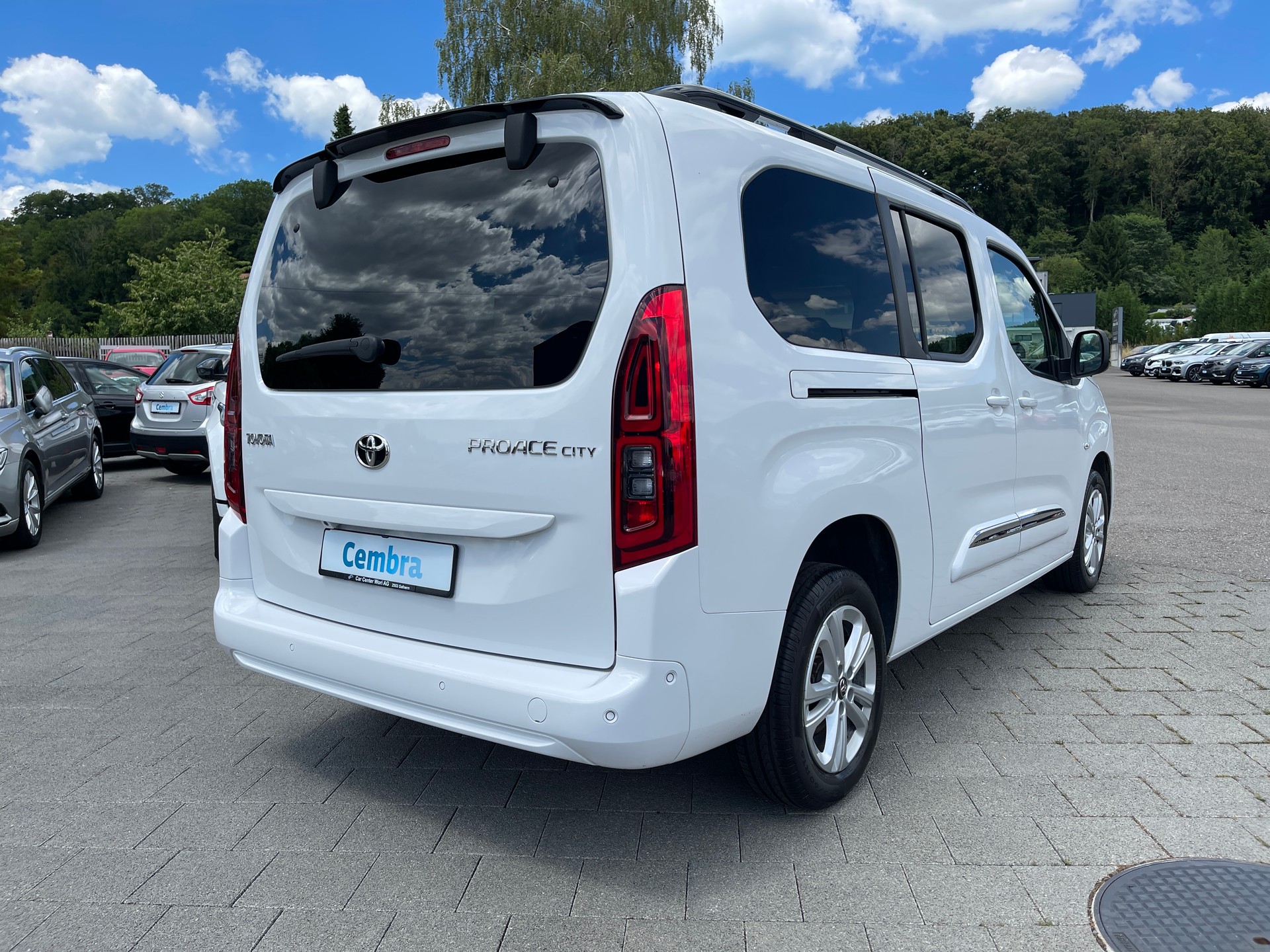 TOYOTA Proace City Verso 1.2 Trend Long Automatik*7 Plätze-image-3