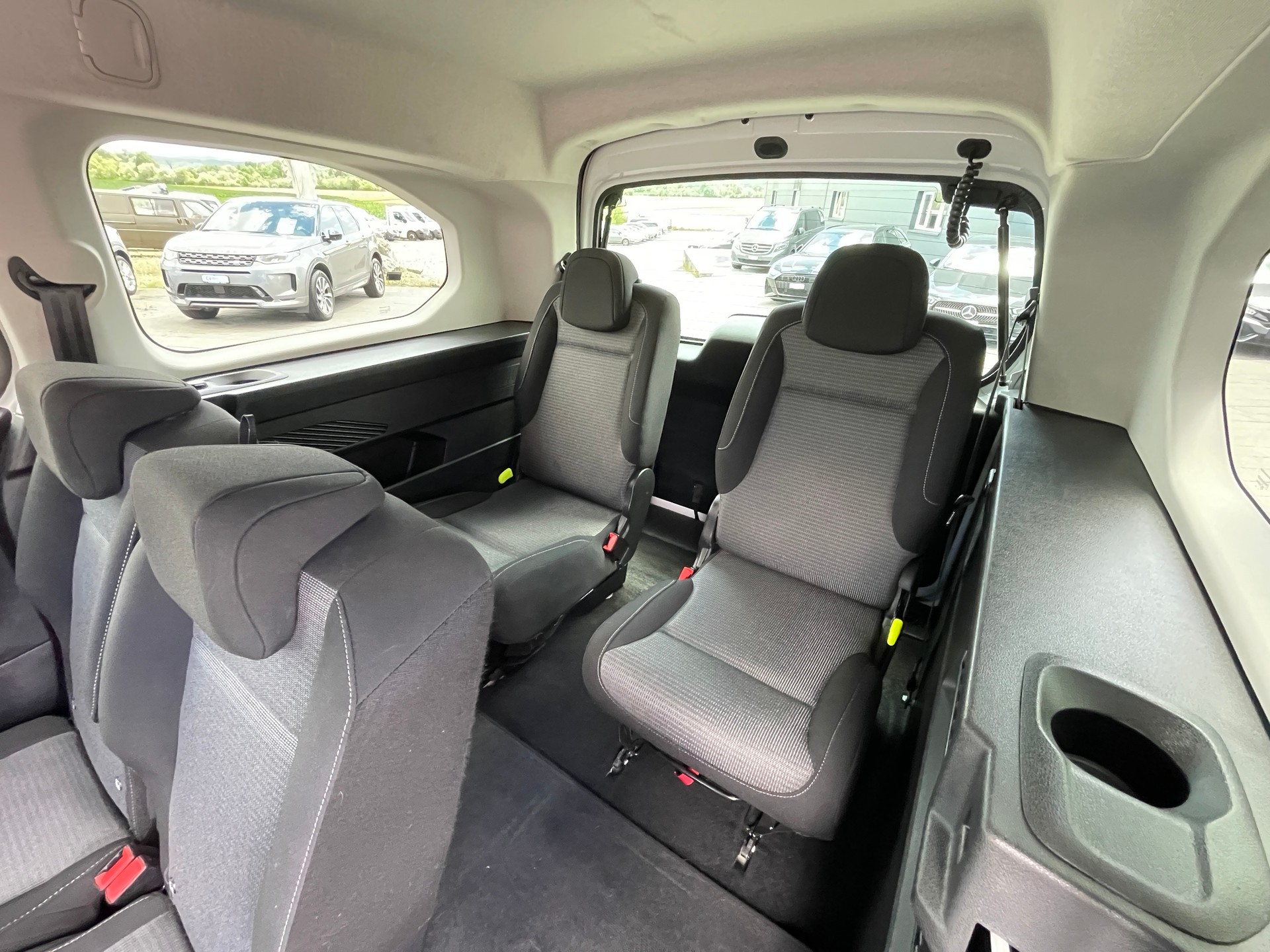 TOYOTA Proace City Verso 1.2 Trend Long Automatik*7 Plätze-image-13