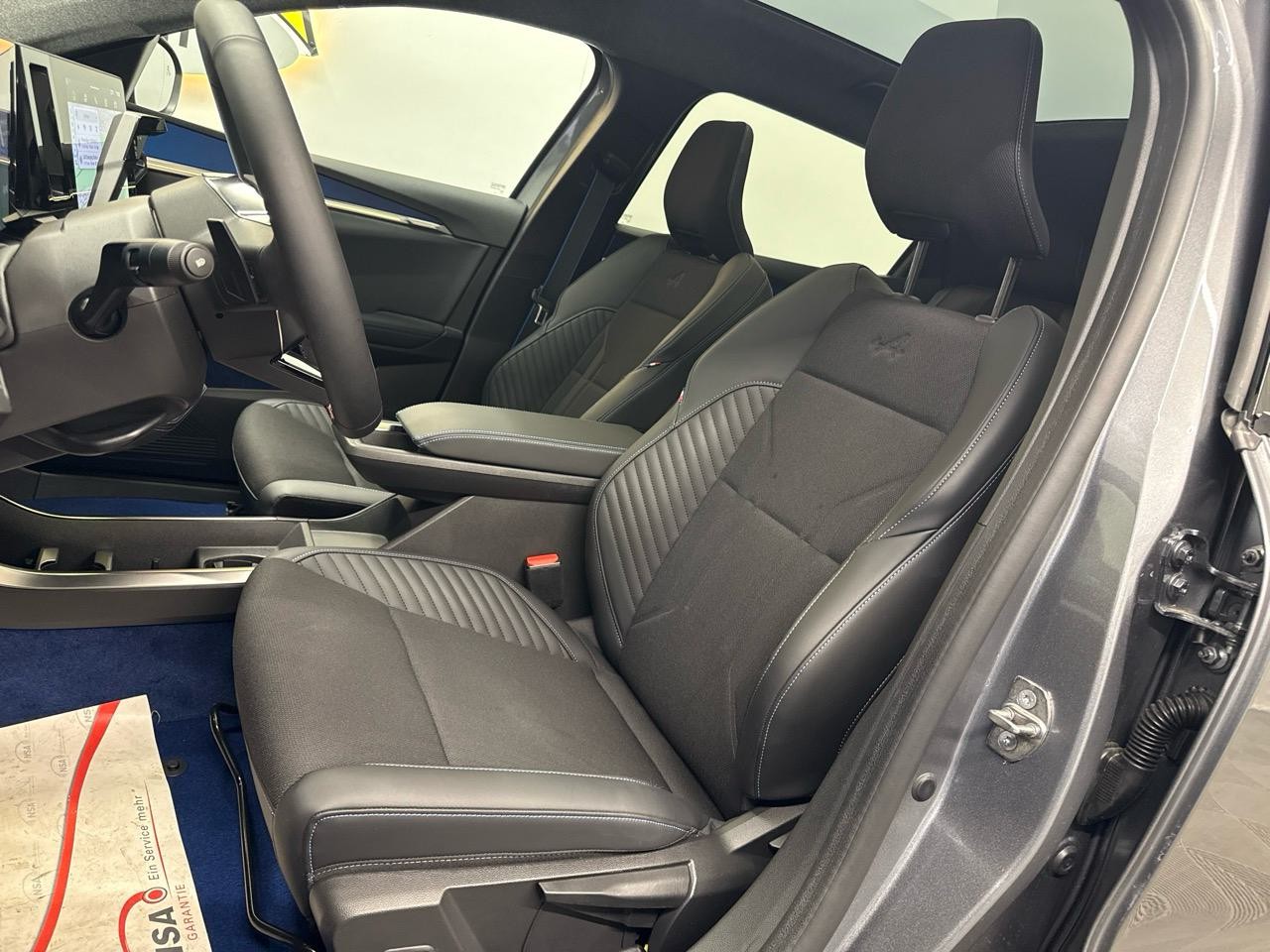 RENAULT Scénic E-Tech Long Range Esprit Alpine-showroom-element-3