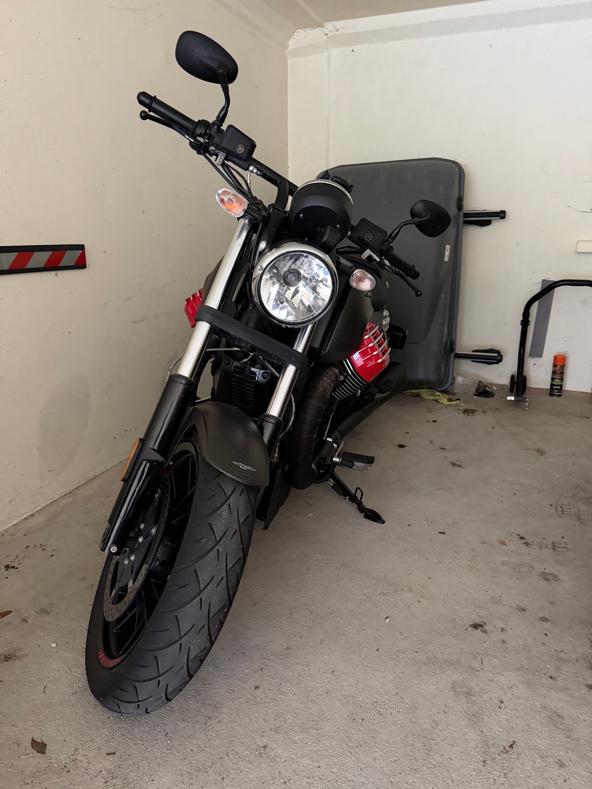 MOTO GUZZI Audace 1400 Carbon ABS-image-1