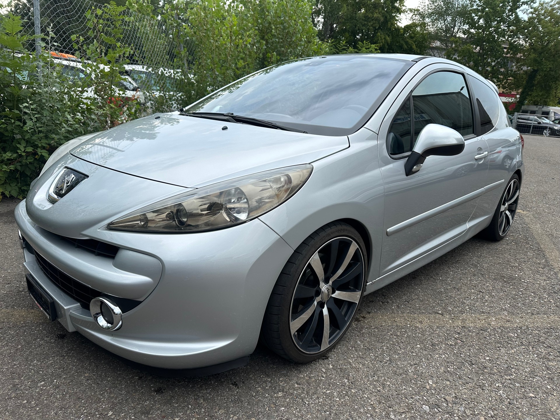 PEUGEOT 207 1.6 16V Turbo GTi-image-2