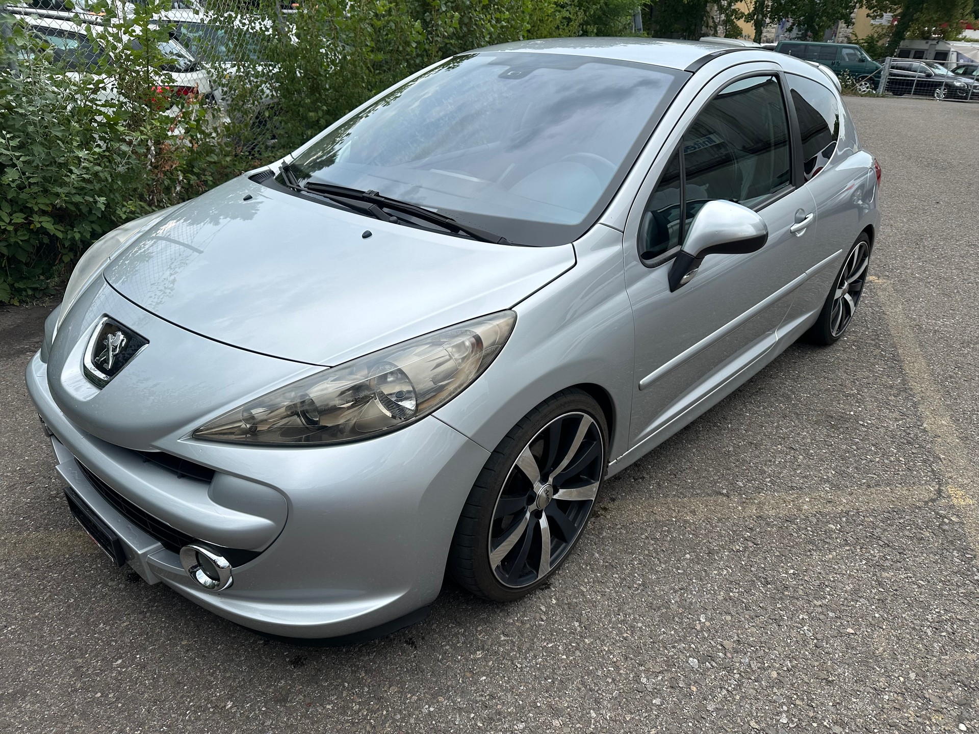 PEUGEOT 207 1.6 16V Turbo GTi