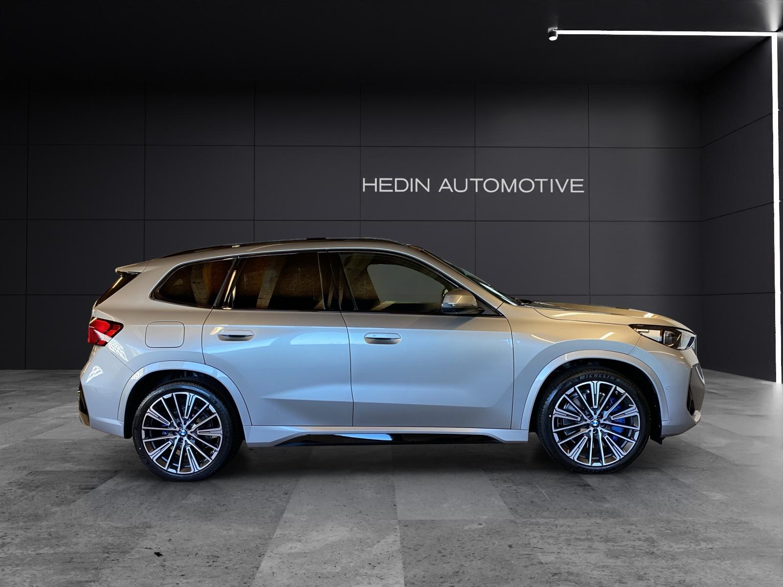 BMW X1 30e xDrive paddles-image-5