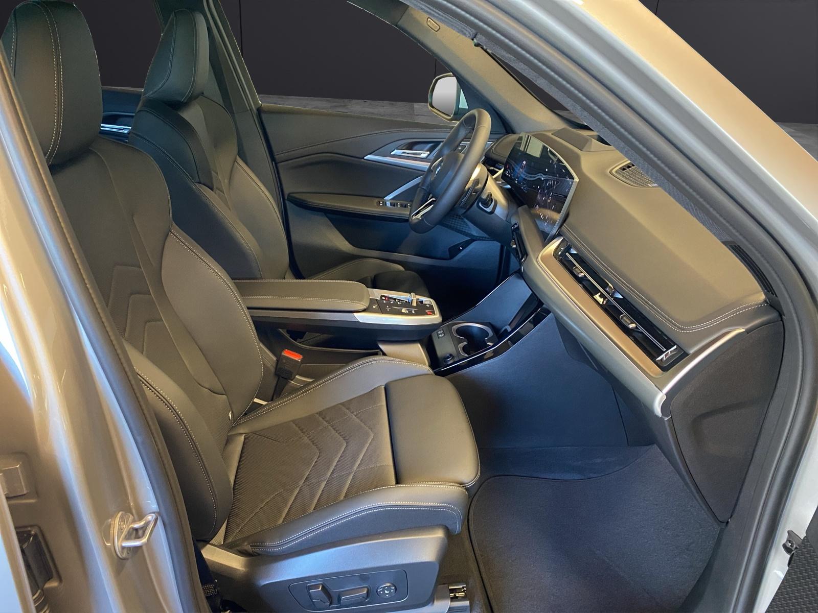BMW X1 30e xDrive paddles-image-14