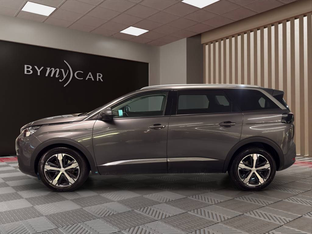 PEUGEOT 5008 1.2 Pure Tech Allure EAT-image-3