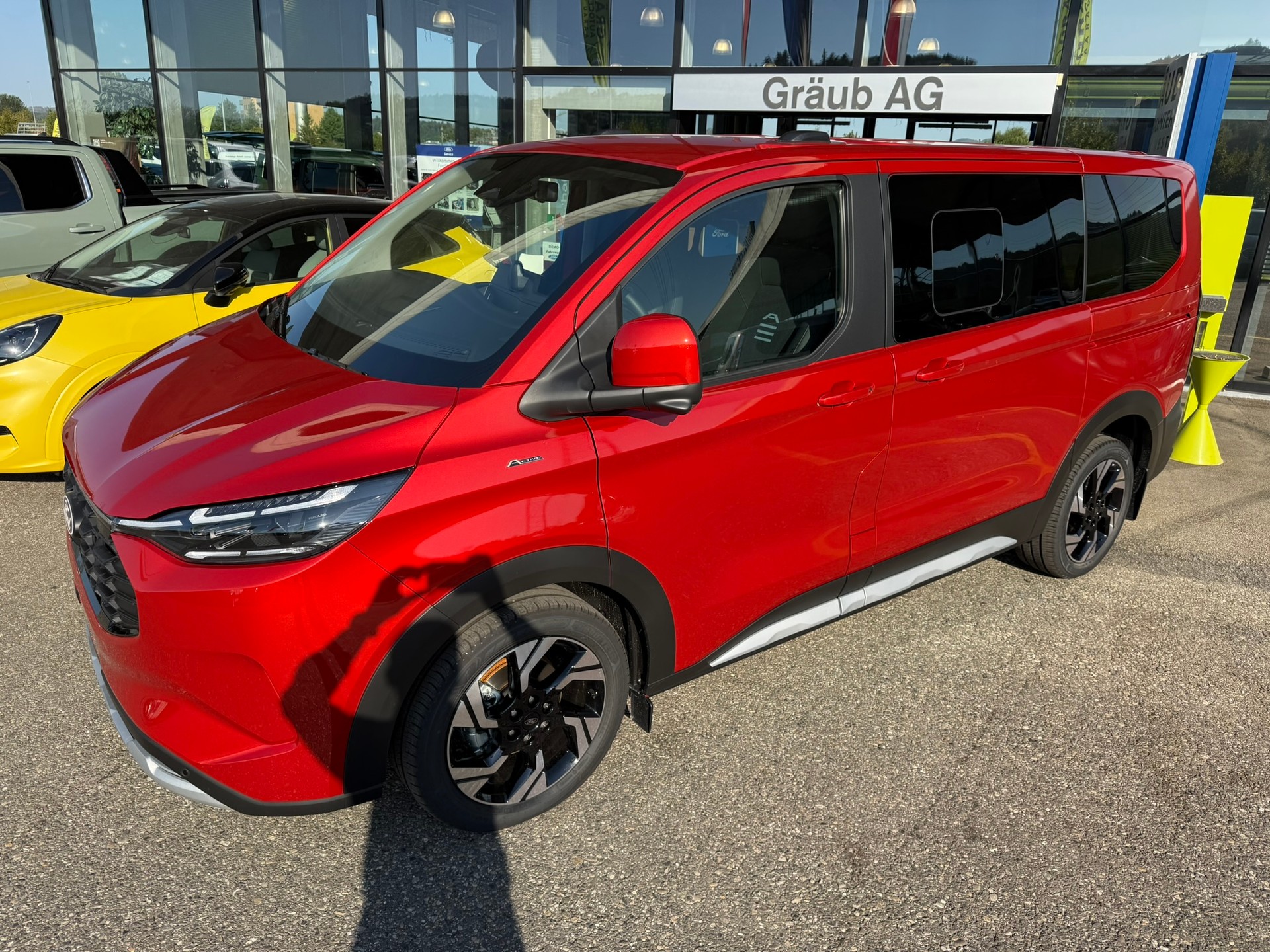 FORD Tourneo Bus 340 L1H1 PHEV Active-showroom-element-2