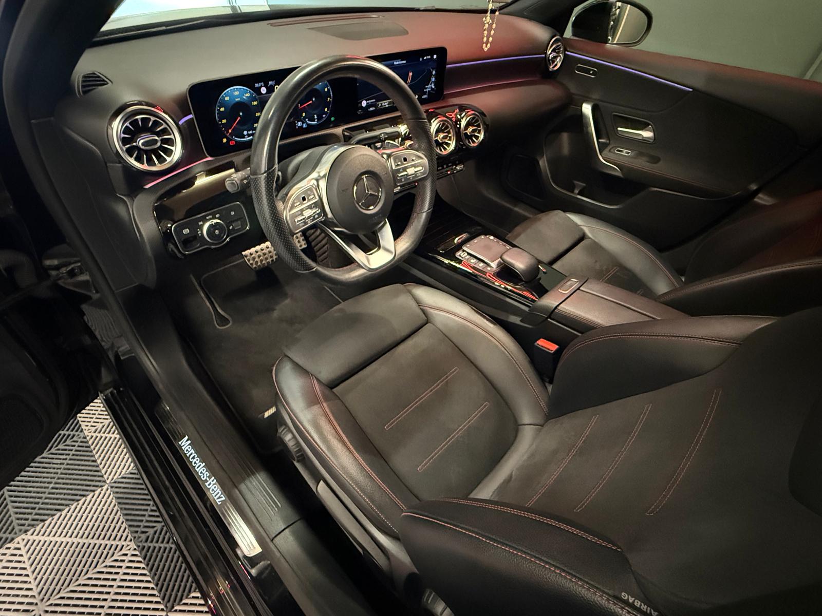 MERCEDES-BENZ A 180 Night Star AMG Line 7G-DCT-showroom-element-1