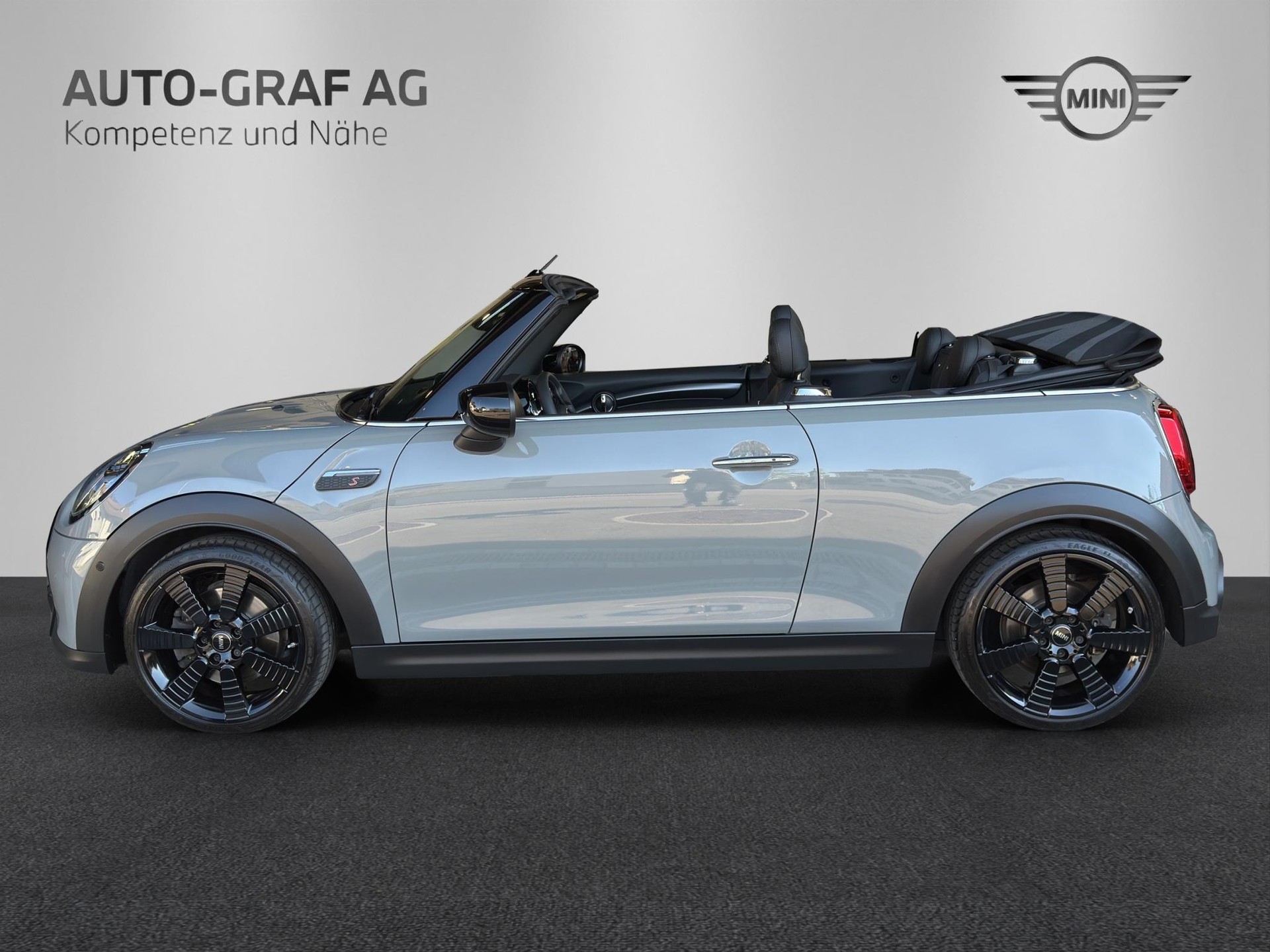 MINI Cabrio F57 2.0i Cooper S SDKG-showroom-element-1