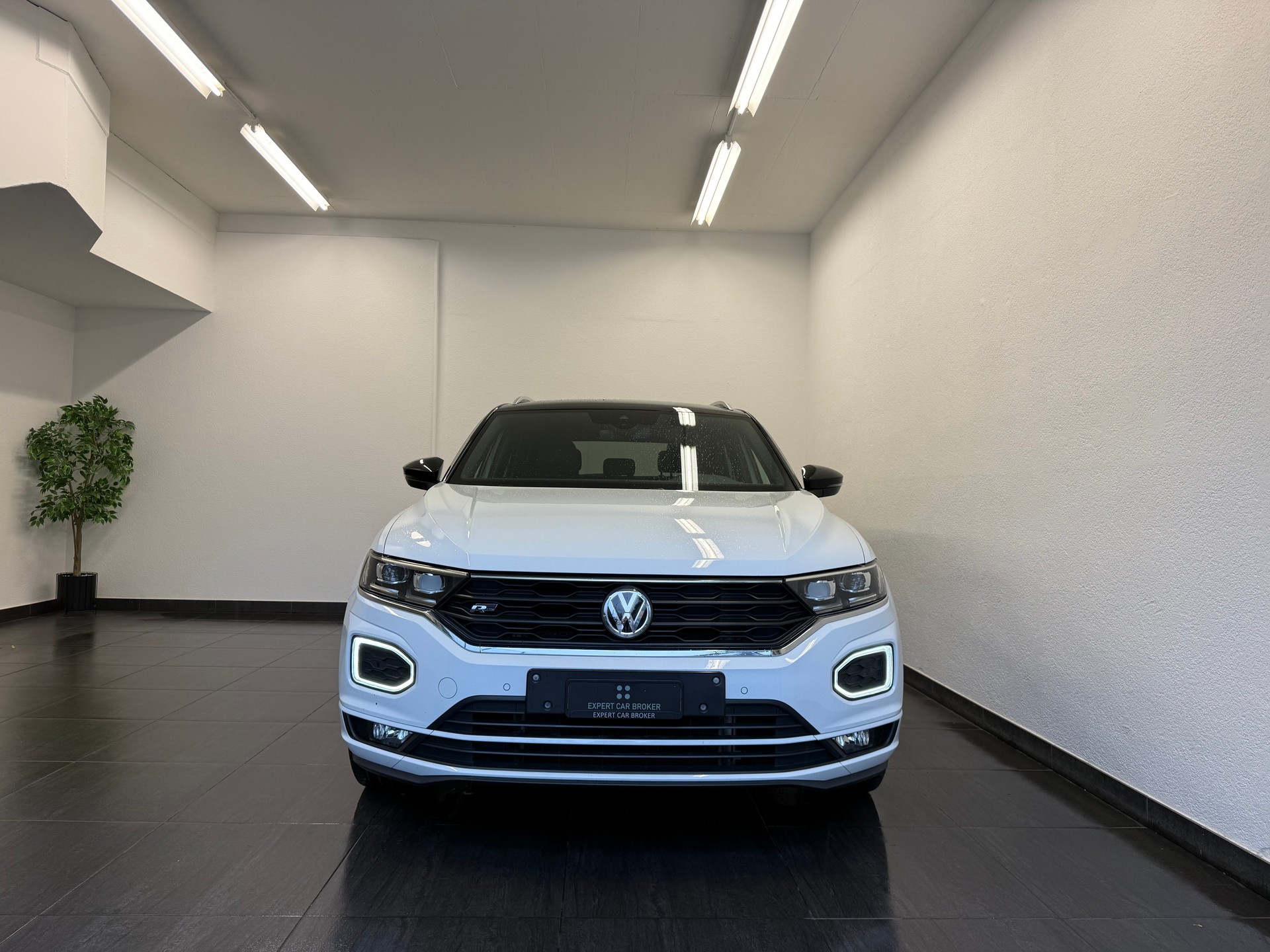 VW T-Roc 2.0 TSI Sport DSG 4Motion-showroom-element-3