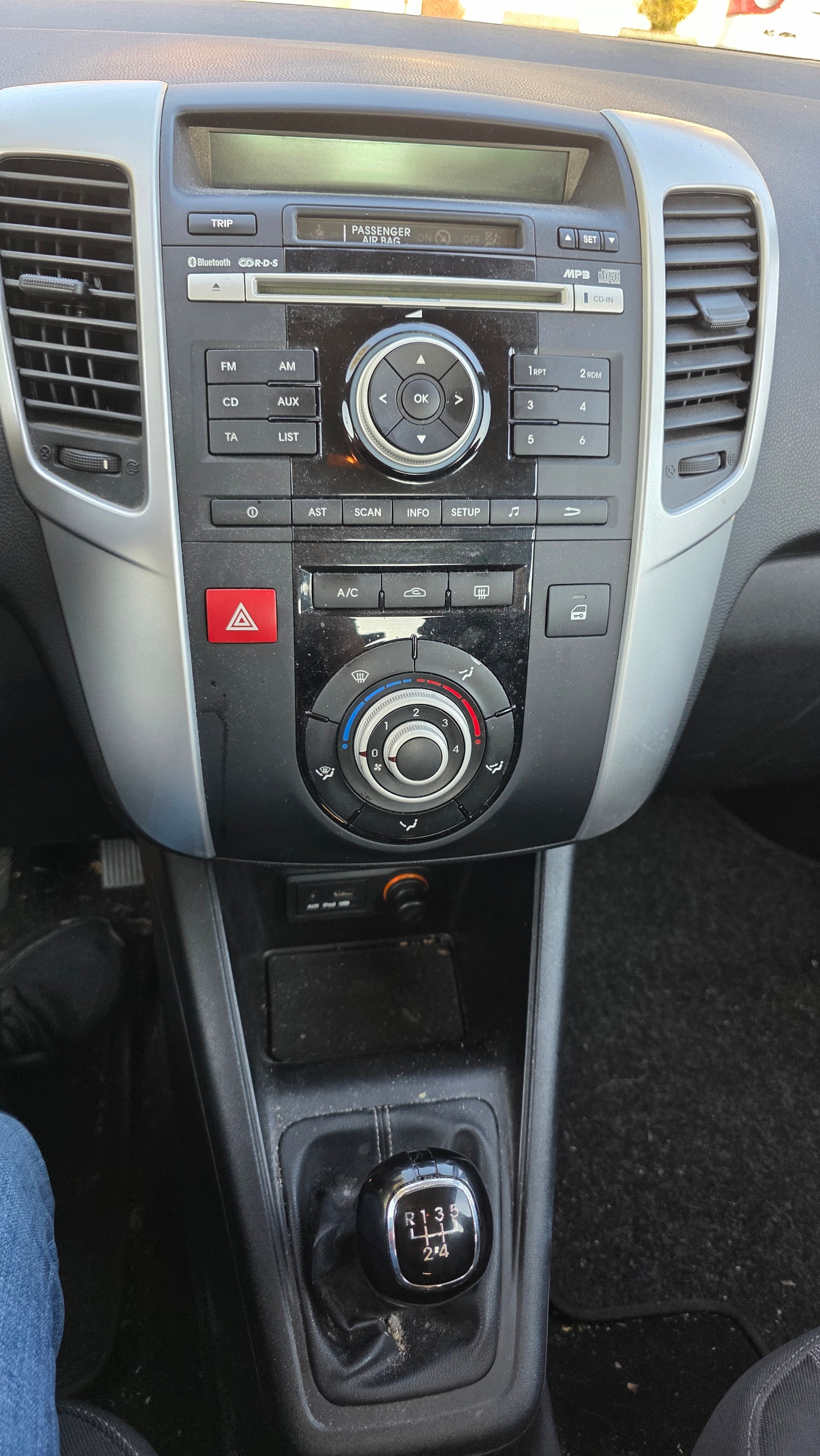 KIA Venga 1.6 CVVT Classic-image-8