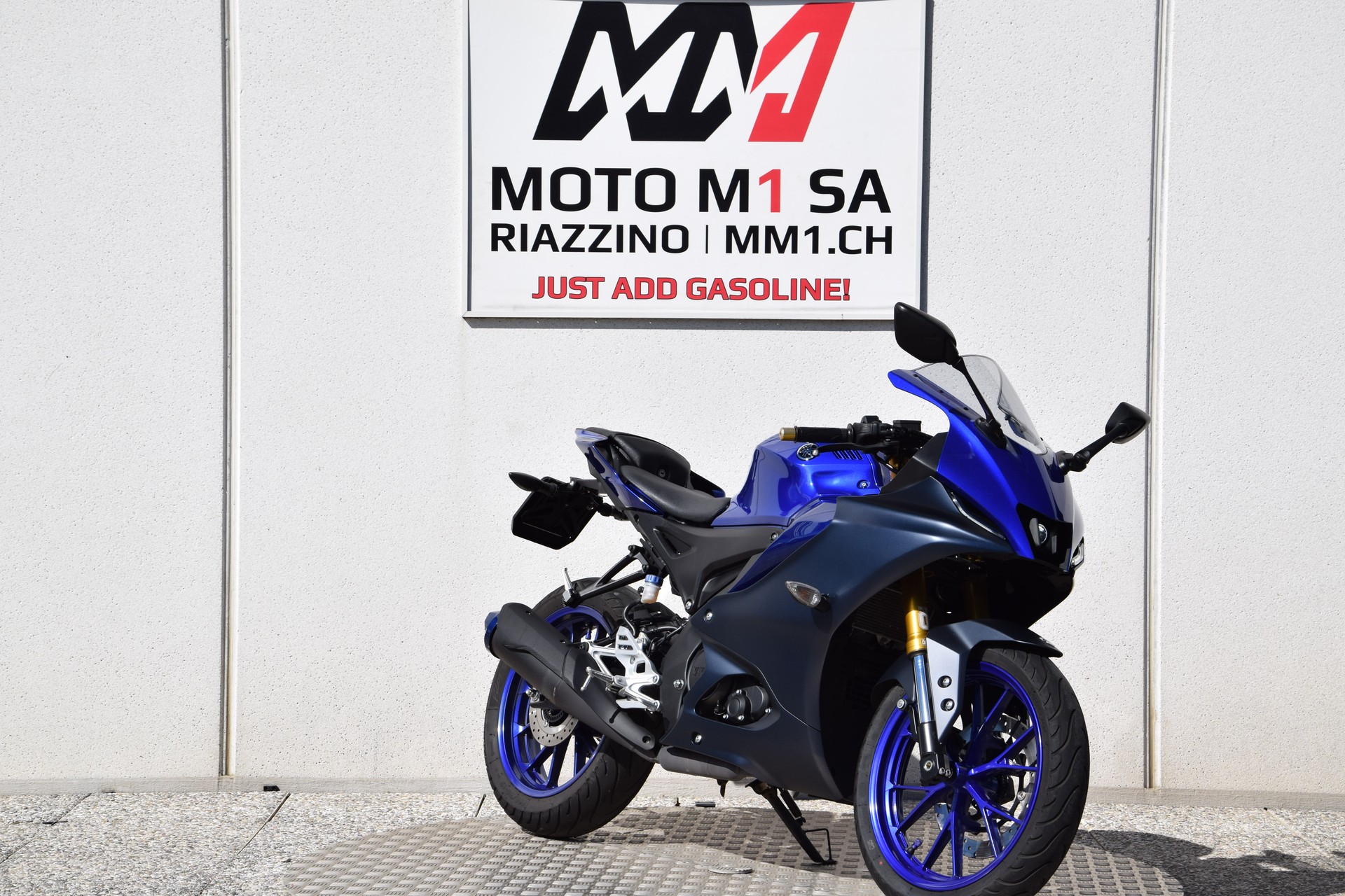 YAMAHA YZF-R 125 ABS-image-1