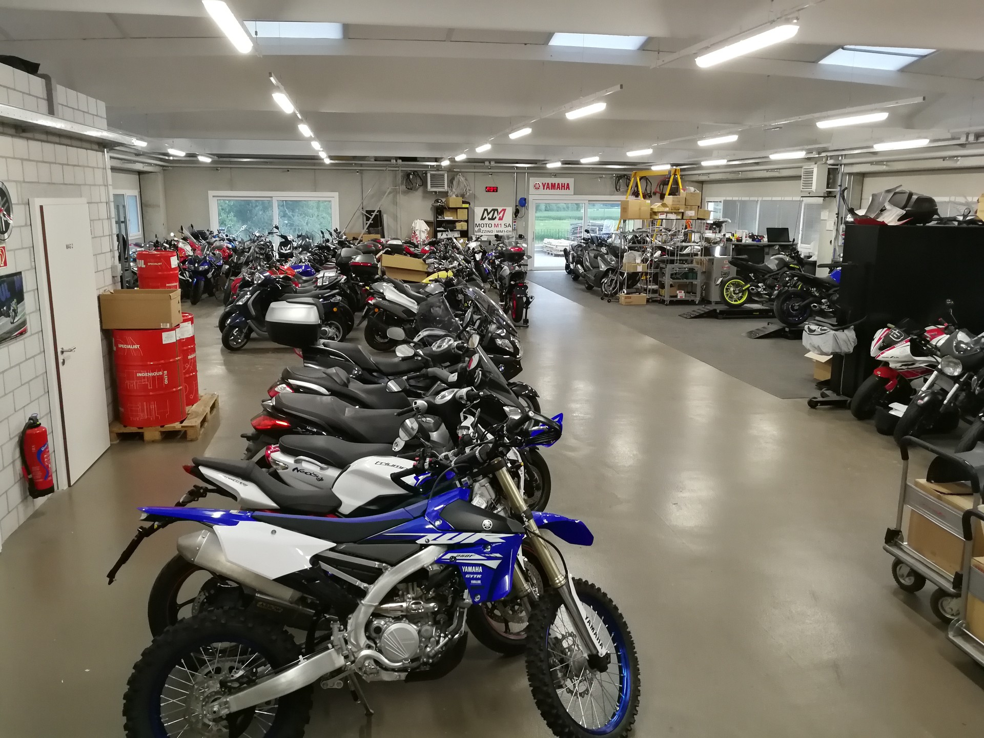 YAMAHA YZF-R 125 ABS-image-14