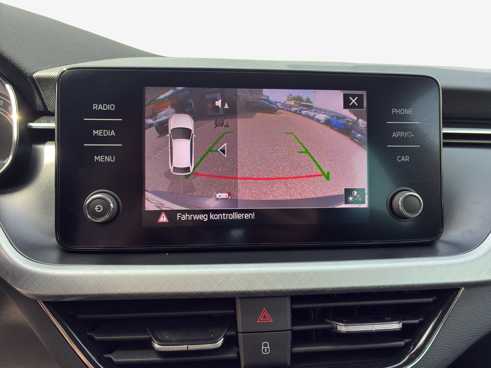 SKODA Scala 1.0 TSI Tour DSG-image-13
