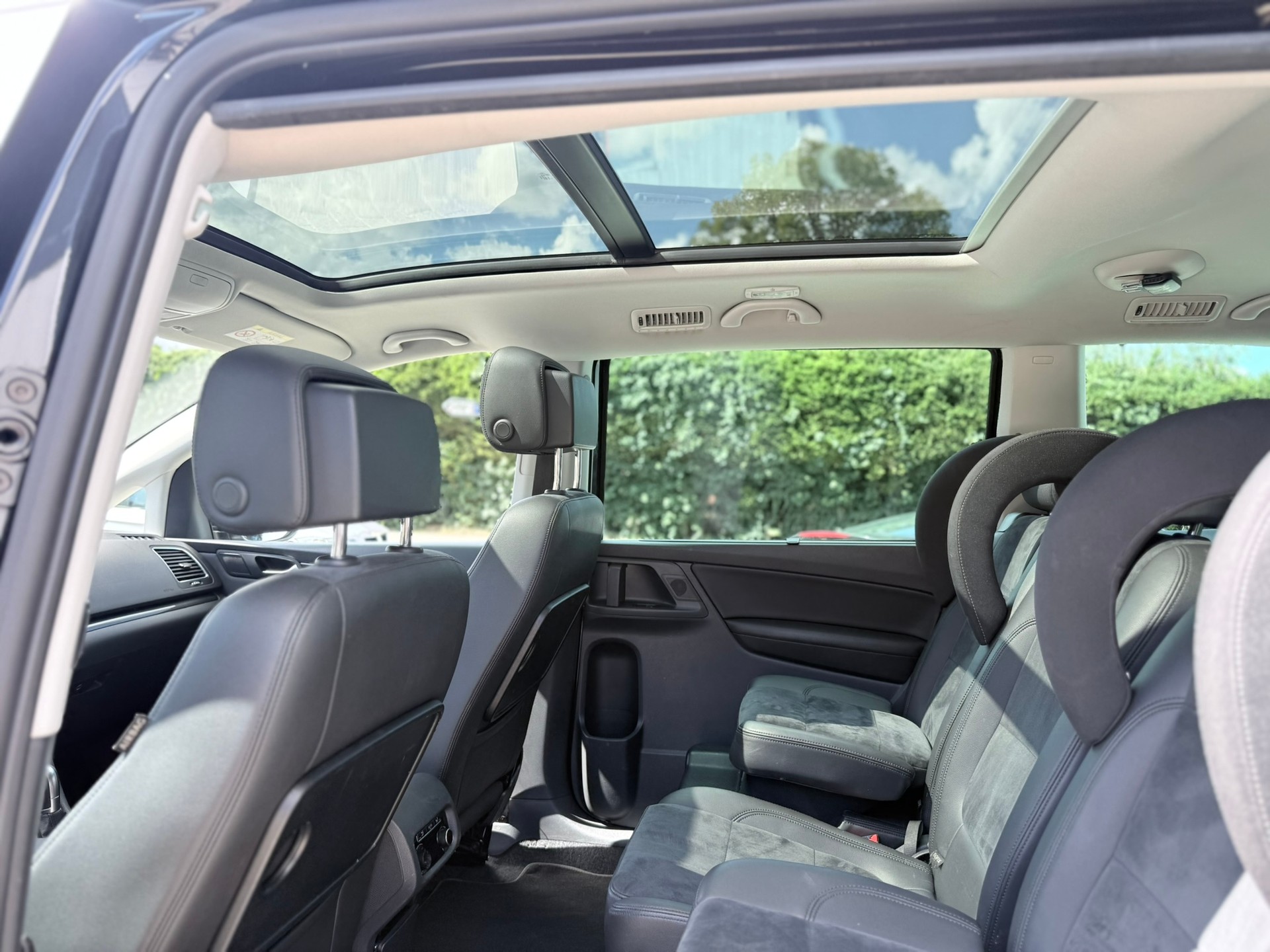 SEAT Alhambra 2.0 TDI Style Advanced DSG-image-25