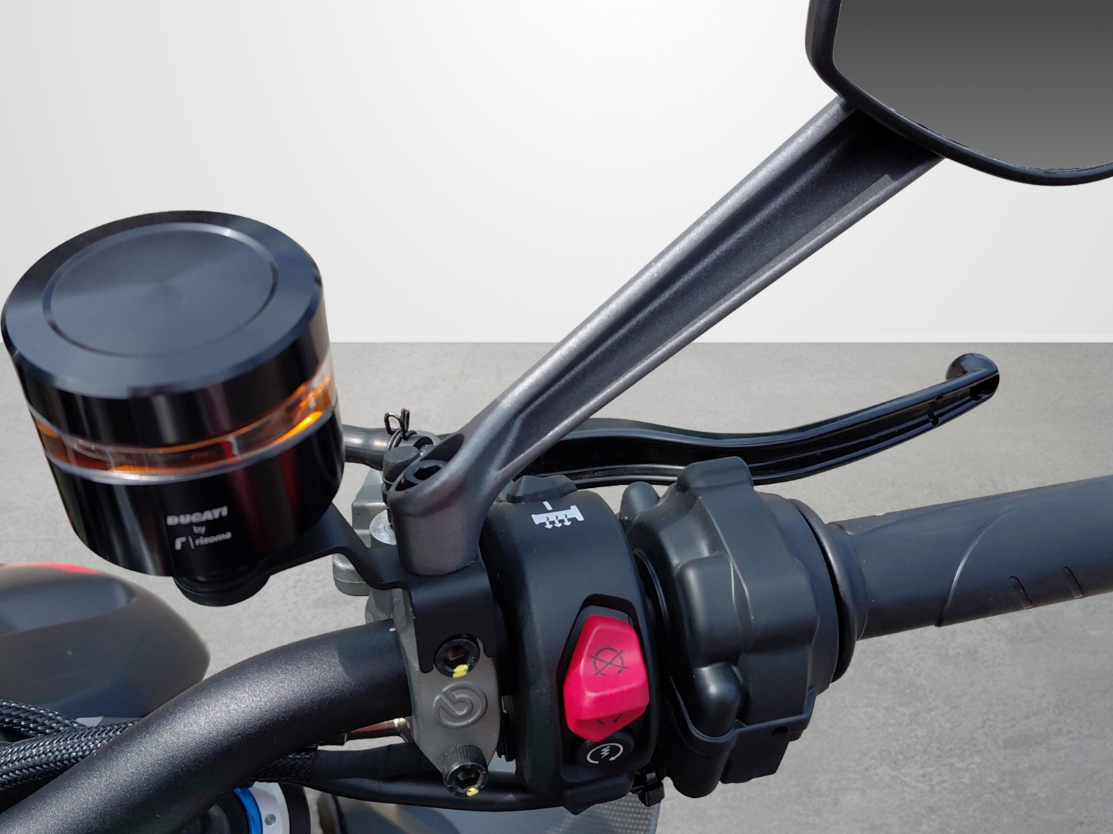DUCATI Streetfighter V4 SP-image-11