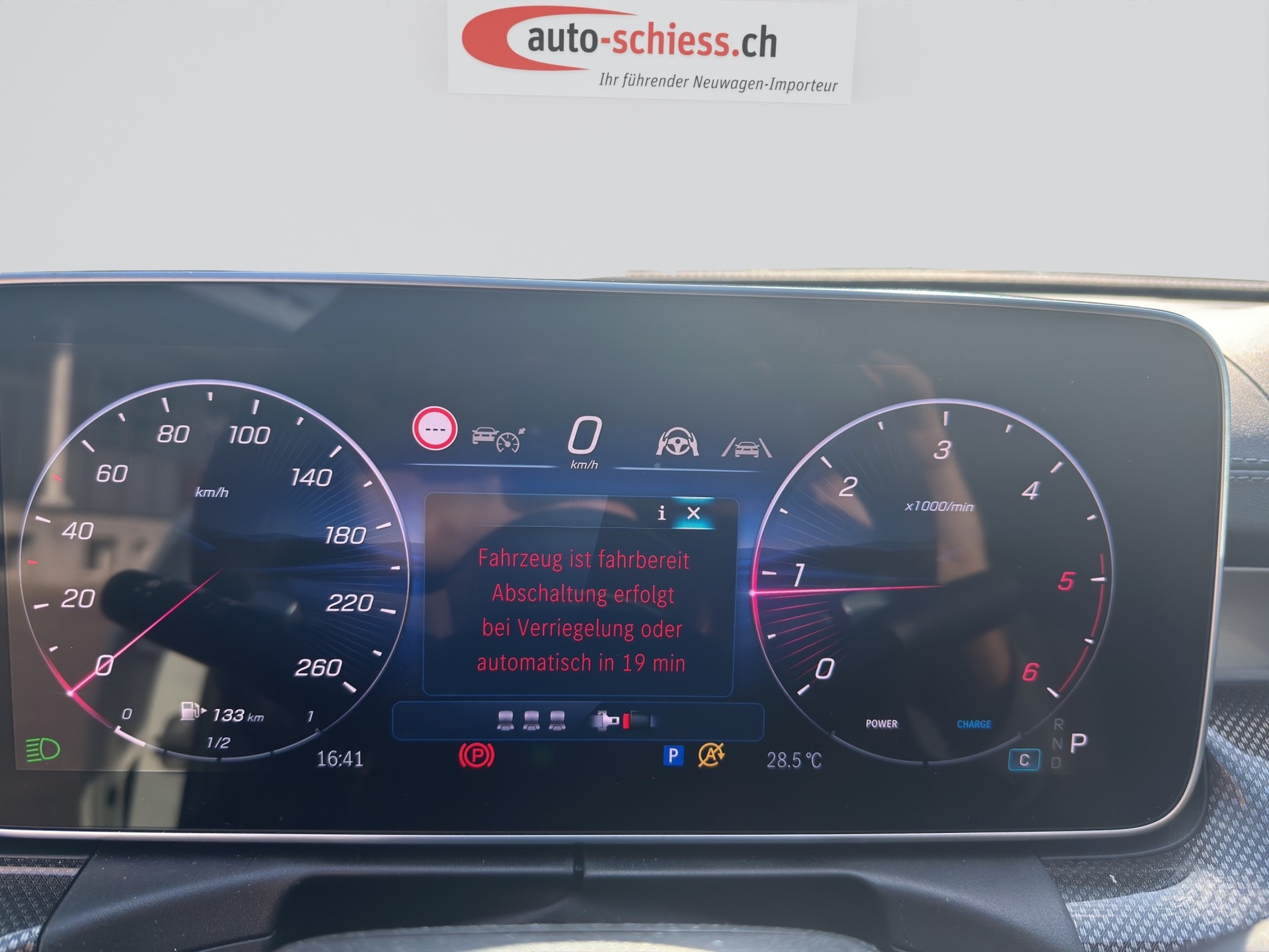 MERCEDES-BENZ C 300 d AMG Line Night-image-11