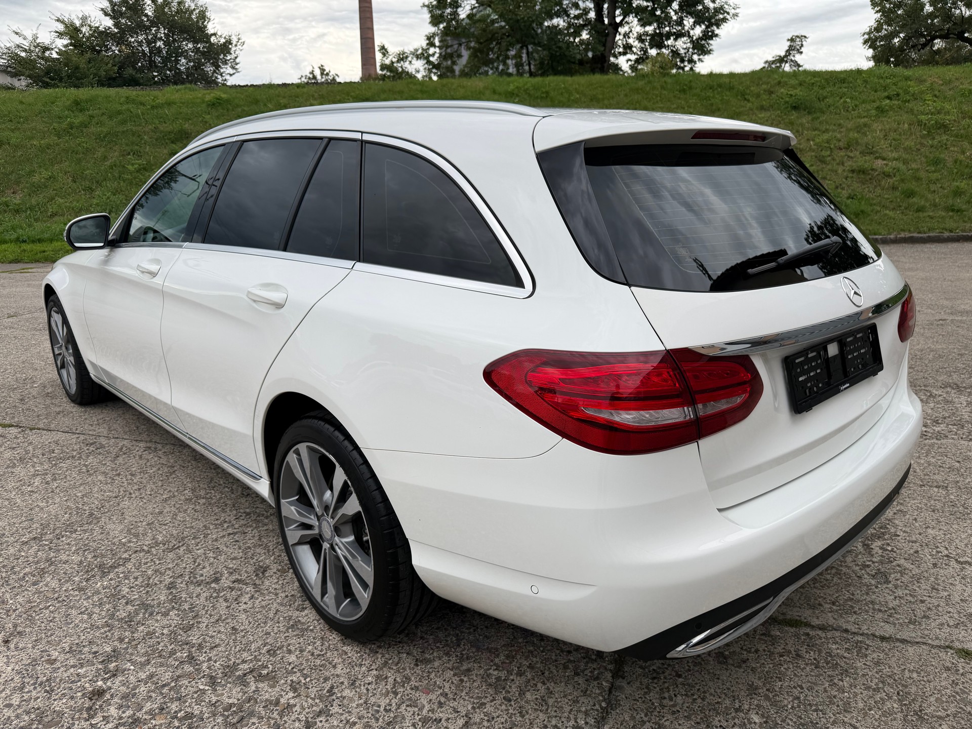 MERCEDES-BENZ C 220 d Swiss Star Avantgarde 4Matic 9G-Tronic-showroom-element-2