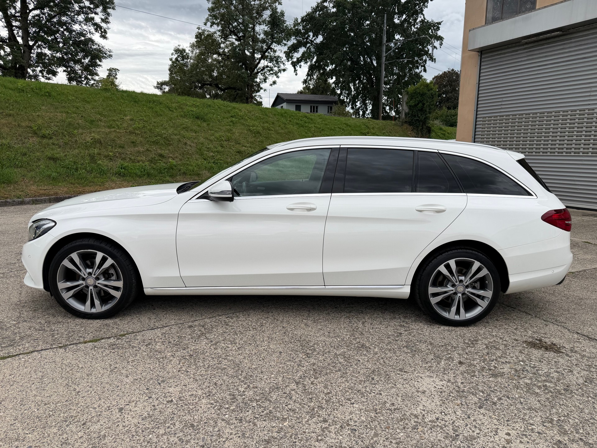 MERCEDES-BENZ C 220 d Swiss Star Avantgarde 4Matic 9G-Tronic-showroom-element-1
