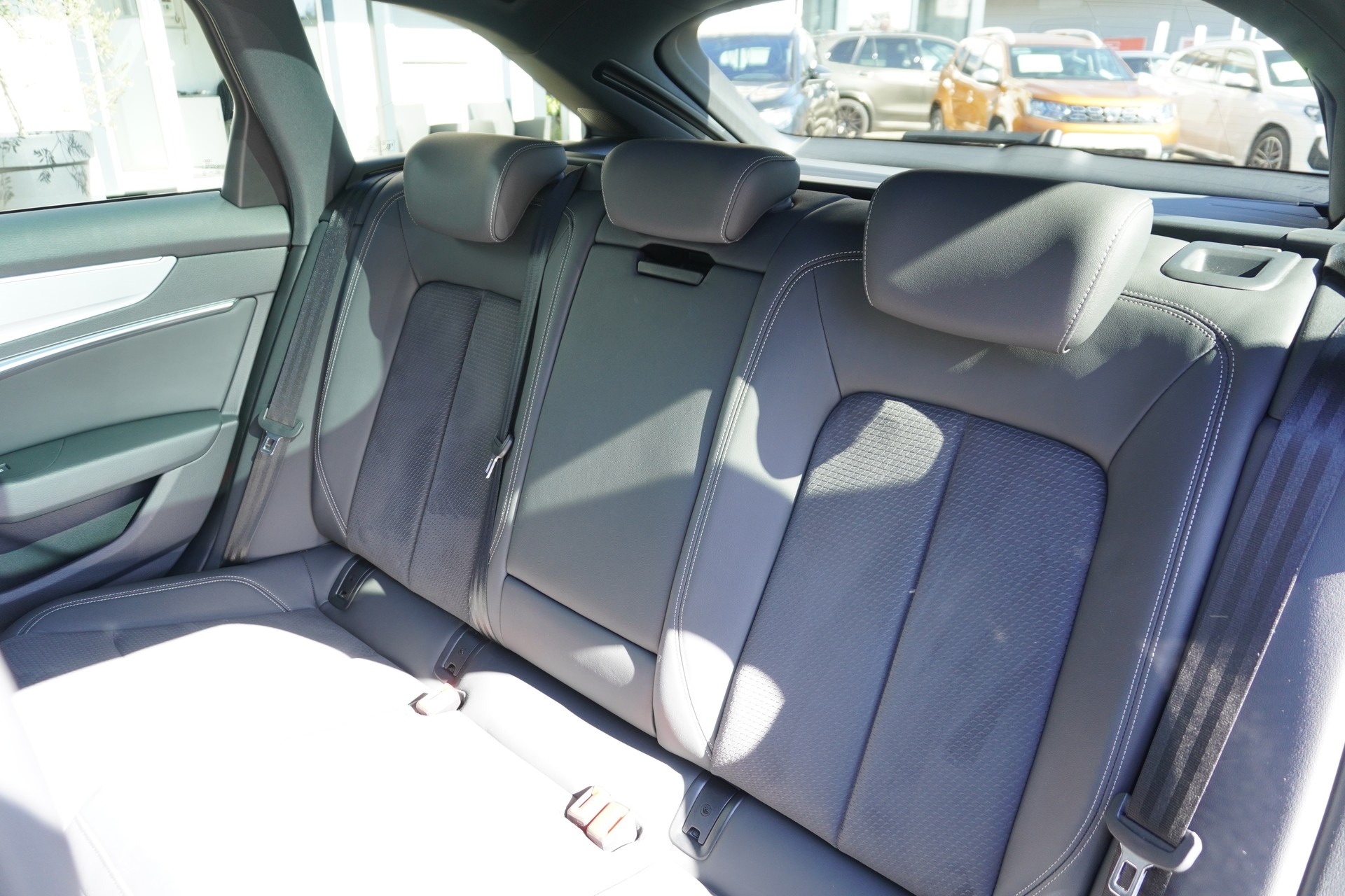 AUDI A6 Avant 45 TFSI S line S-tronic quattro-image-15