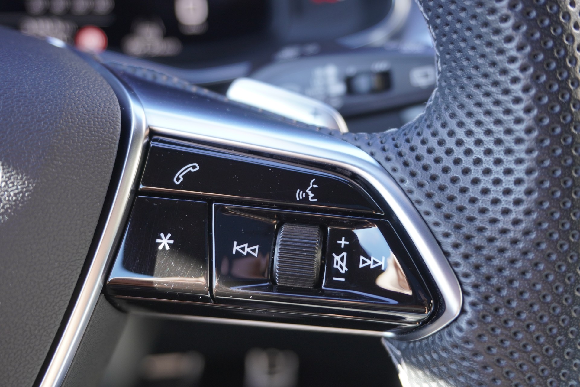 AUDI A6 Avant 45 TFSI S line S-tronic quattro-image-36