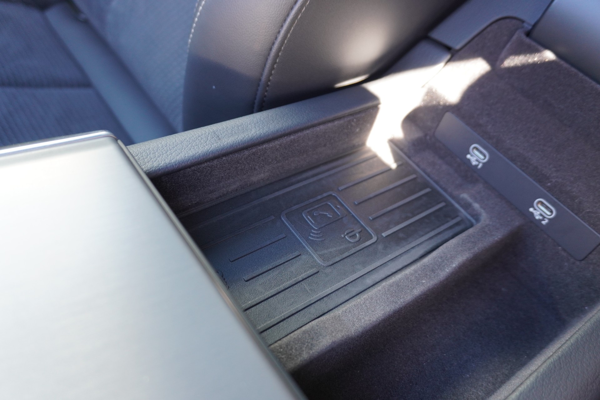 AUDI A6 Avant 45 TFSI S line S-tronic quattro-image-46