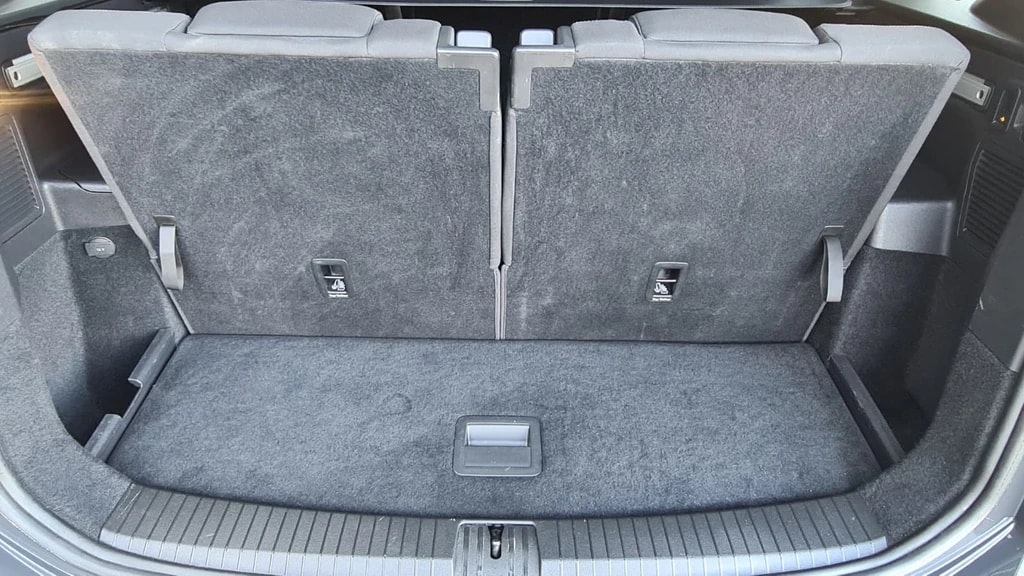 VW Touran 1.5 TSI EVO Comfortline DSG ** 7-Plätzer ** GR.Navi ** RF-Kamera ** Winter Paket ** Family Paket Plus **-image-8