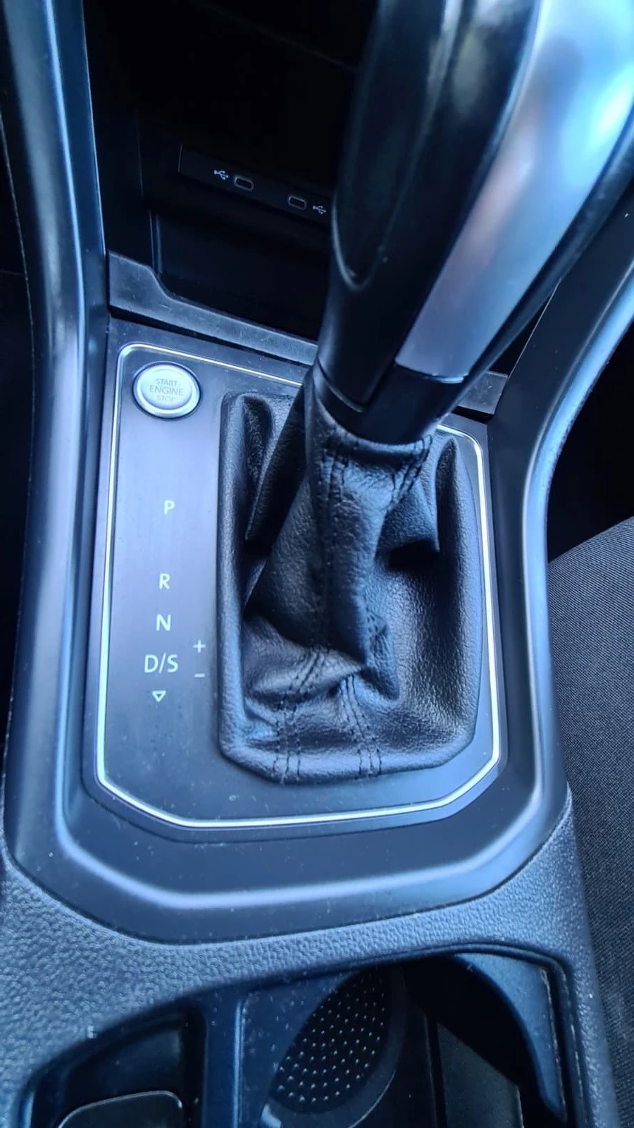 VW Touran 1.5 TSI EVO Comfortline DSG ** 7-Plätzer ** GR.Navi ** RF-Kamera ** Winter Paket ** Family Paket Plus **-image-10