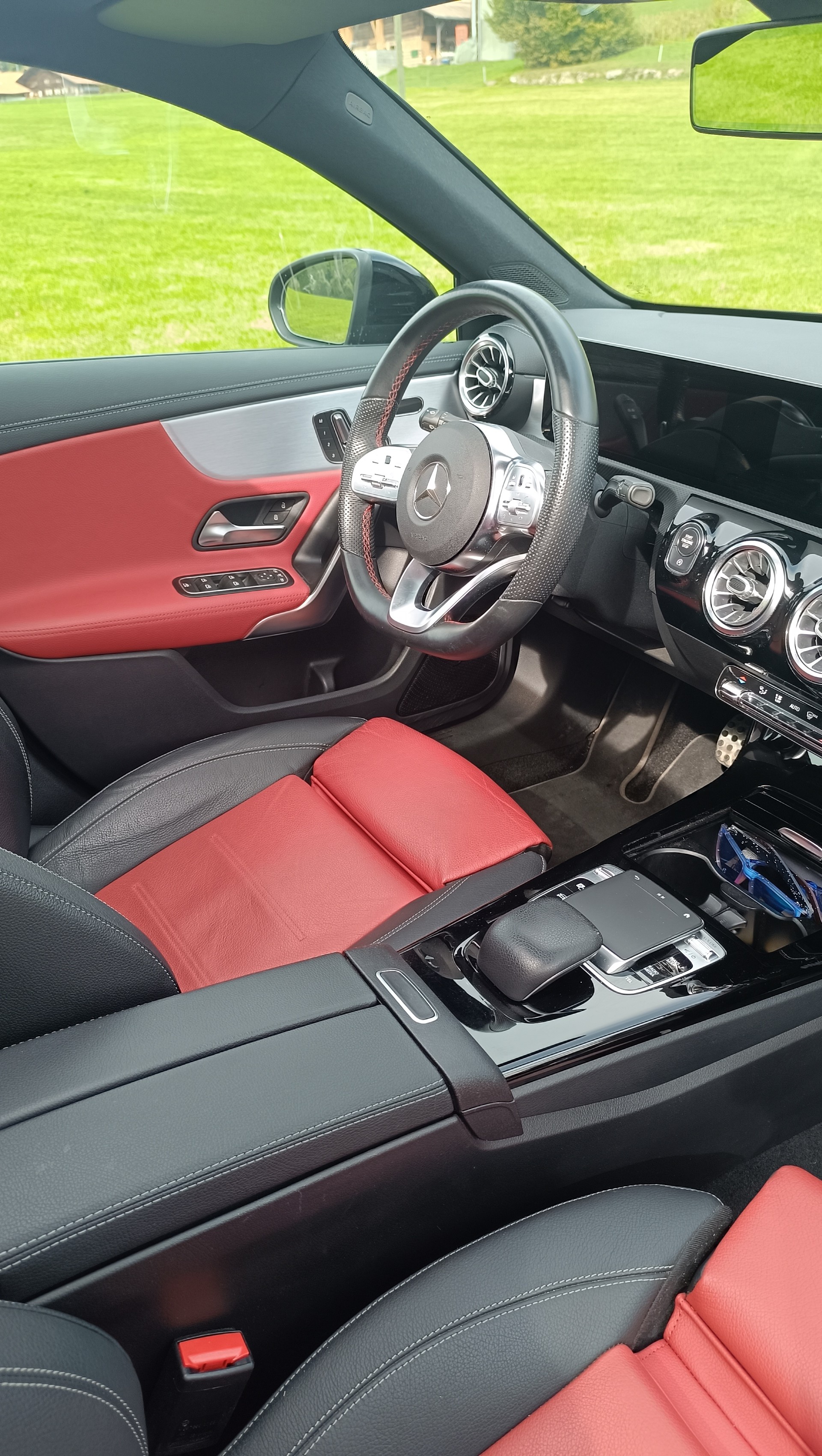 MERCEDES-BENZ A 220 AMG Line 4m-image-5
