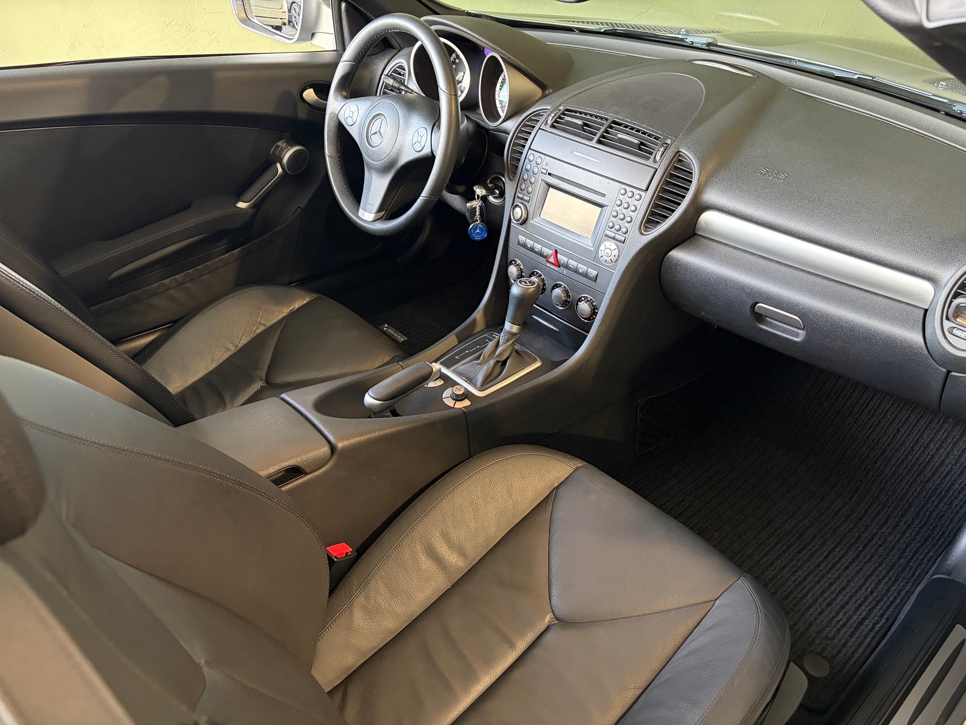 MERCEDES-BENZ SLK 200 Kompressor Automatic *CH-Fahrzeug*Ab MFK*-image-12