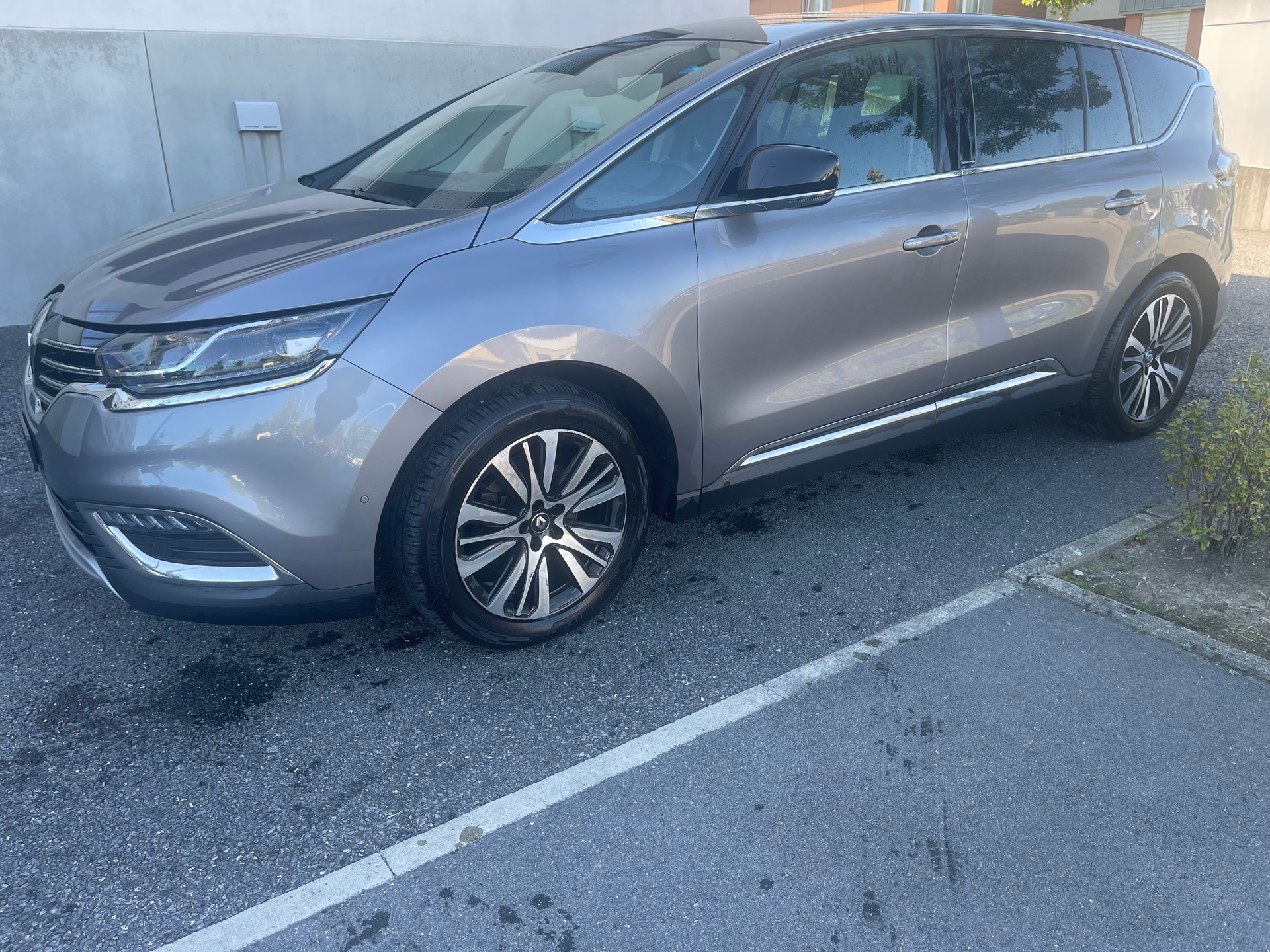 RENAULT Espace 1.6 dCi Initiale Paris EDC-image-5