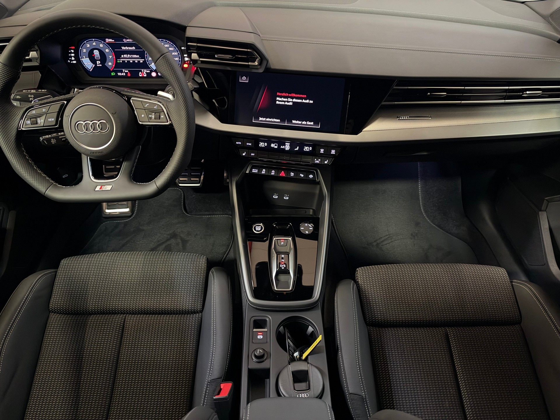 AUDI A3 Sportback 35 TFSI S line S-tronic-image-17