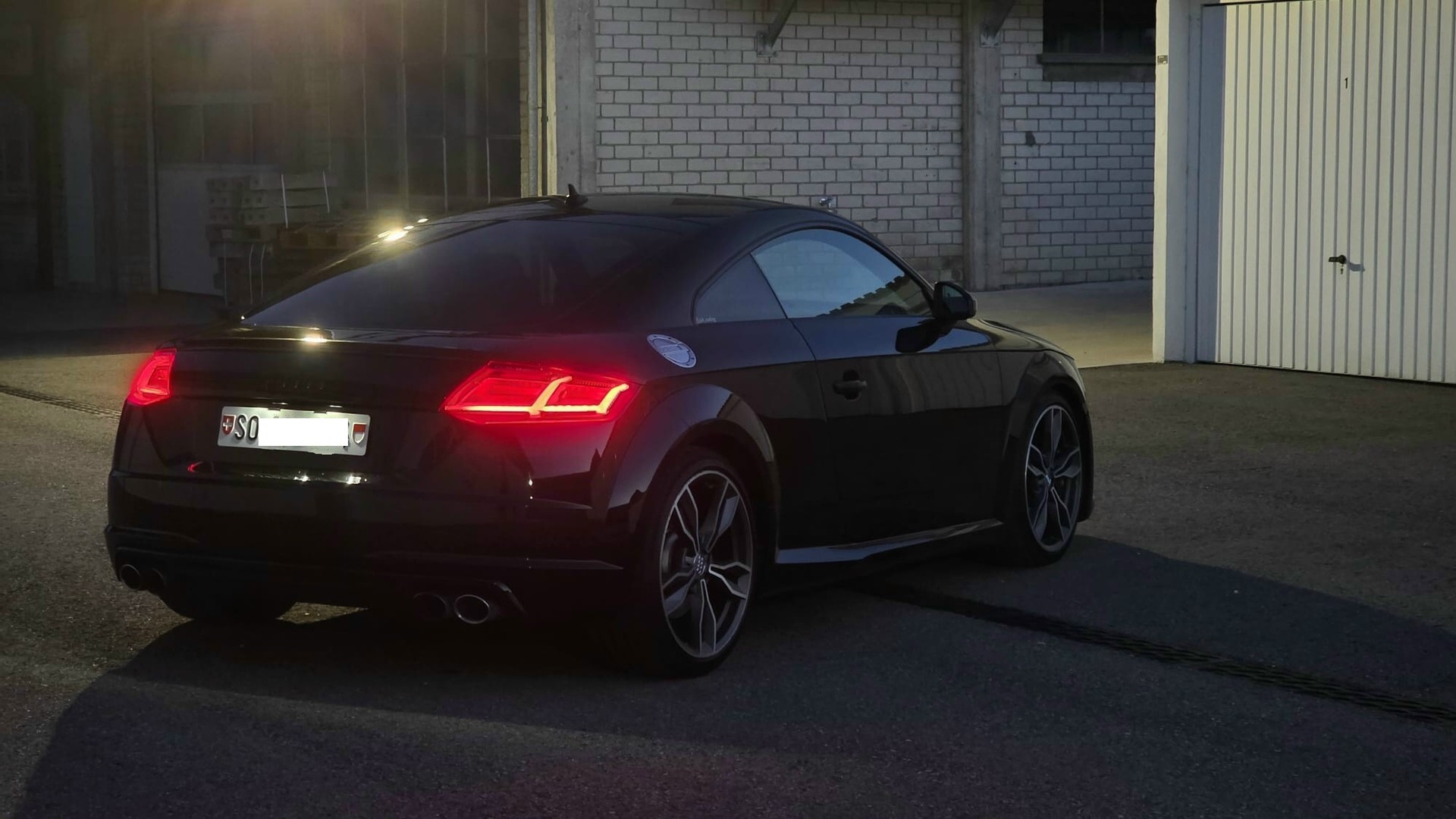 AUDI 2.0 TFSI quattro S-Tronic-image-10