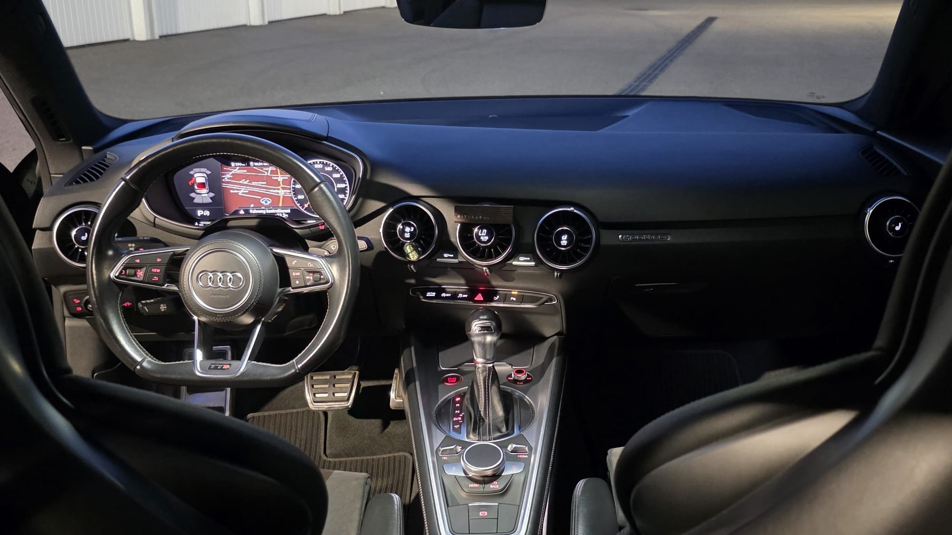 AUDI 2.0 TFSI quattro S-Tronic-image-9