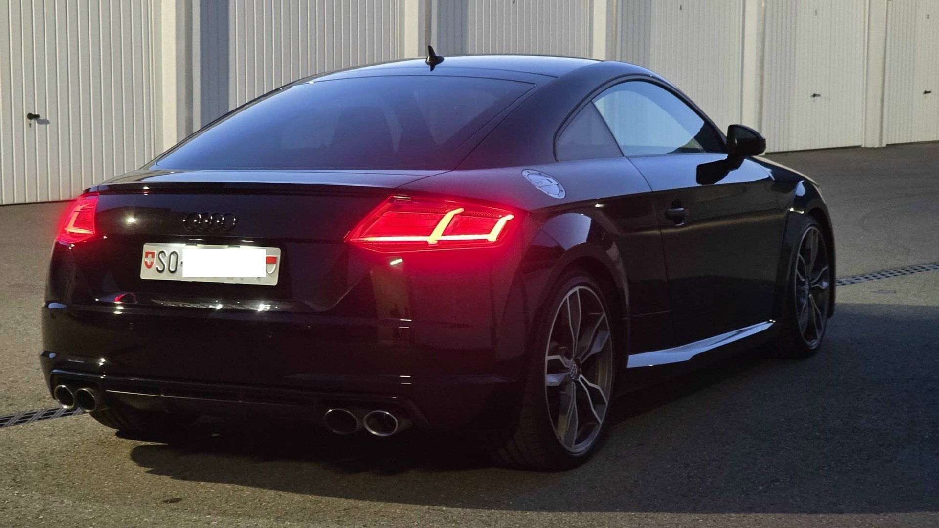 AUDI 2.0 TFSI quattro S-Tronic-image-4