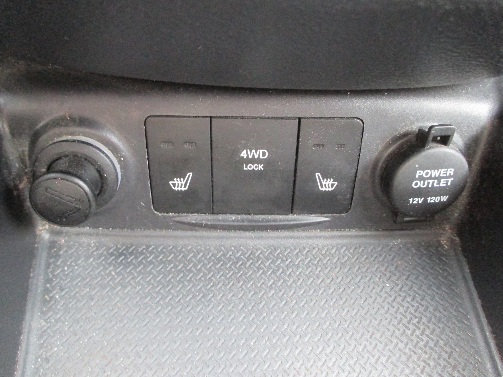 HYUNDAI Santa Fe 2.2 CRDi Premium 4WD Automatic-image-13
