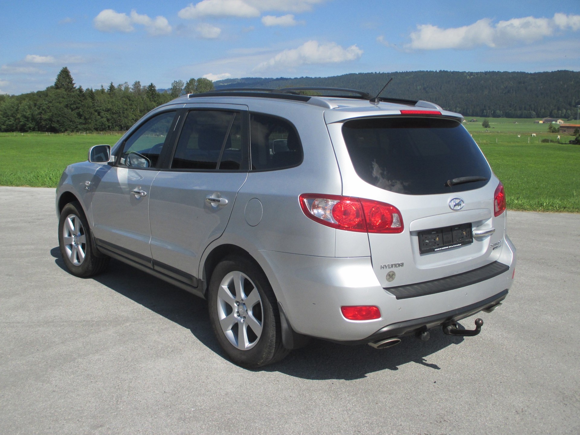 HYUNDAI Santa Fe 2.2 CRDi Premium 4WD Automatic-image-1