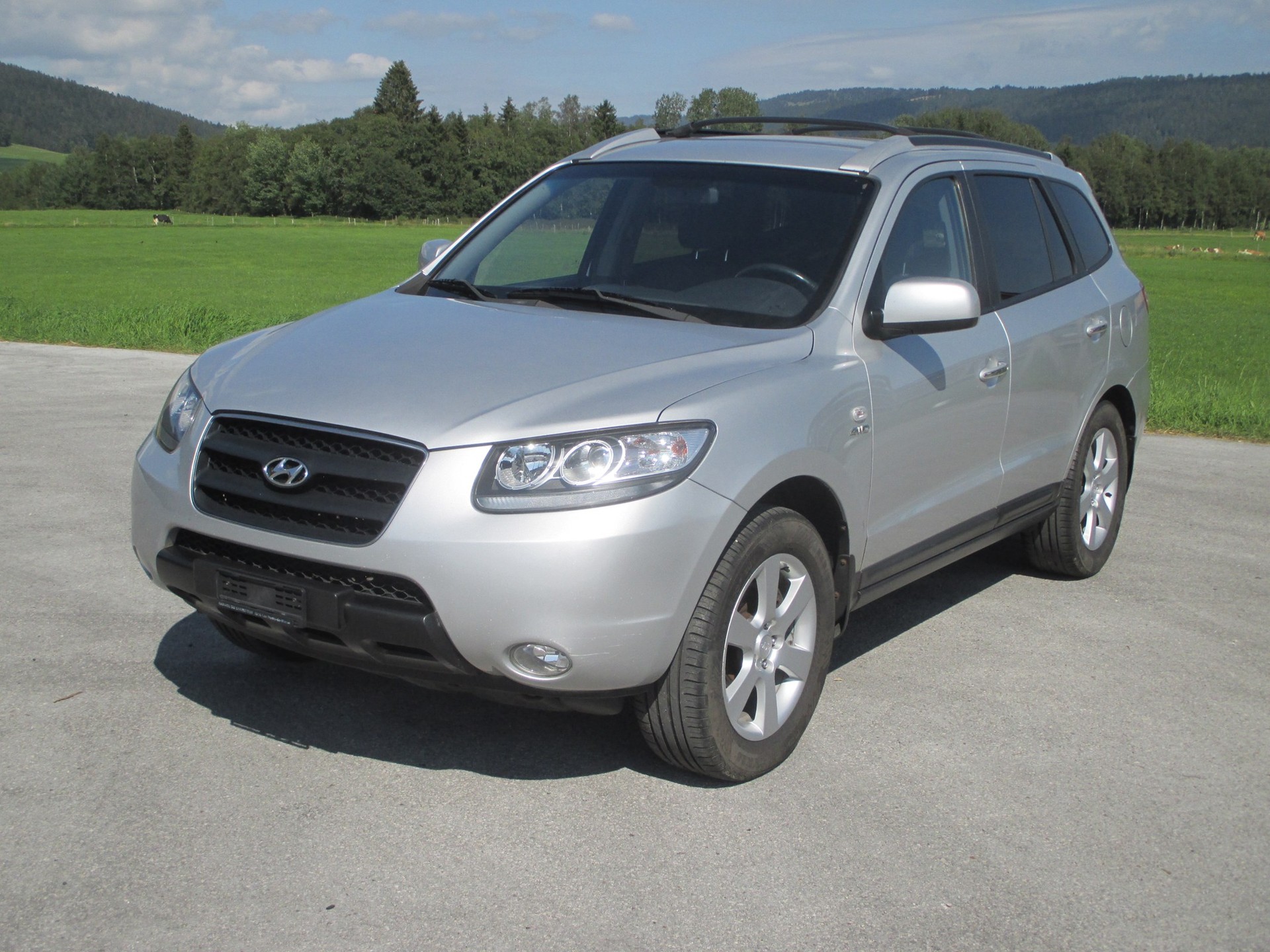 HYUNDAI Santa Fe 2.2 CRDi Premium 4WD Automatic-image-2