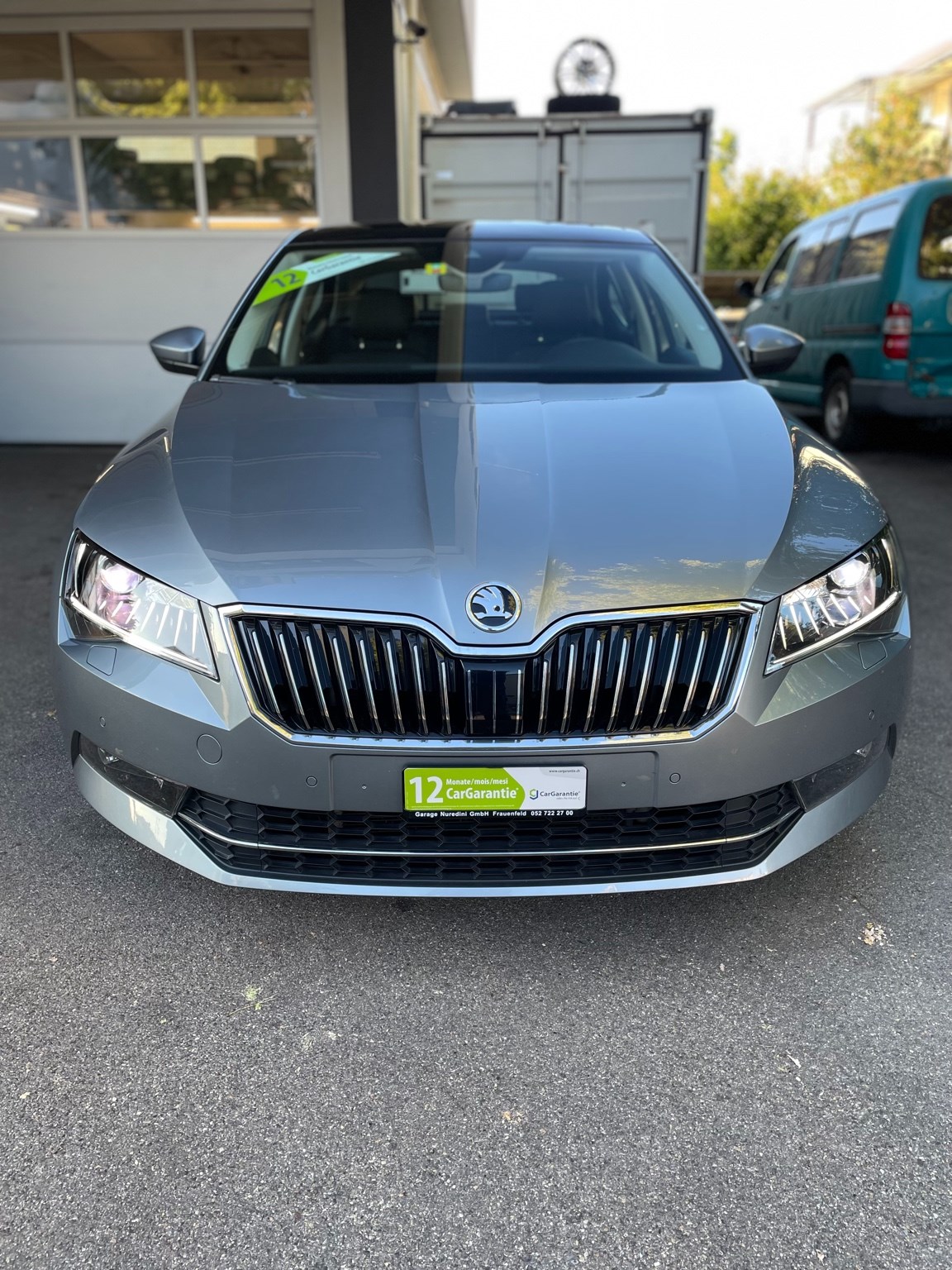 SKODA Superb 2.0 TDi Style DSG-image-2