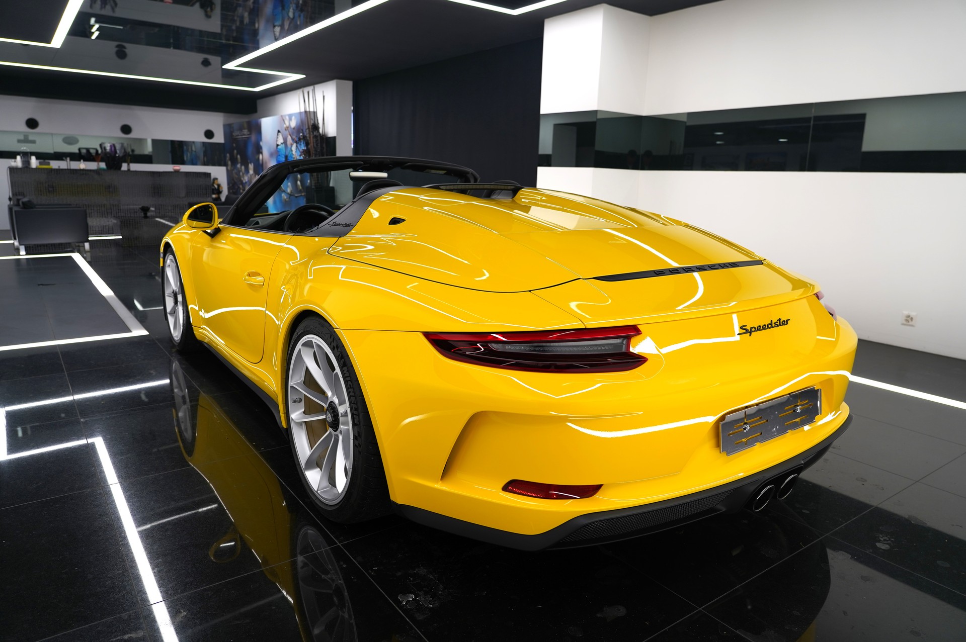 PORSCHE 911 Speedster-image-4
