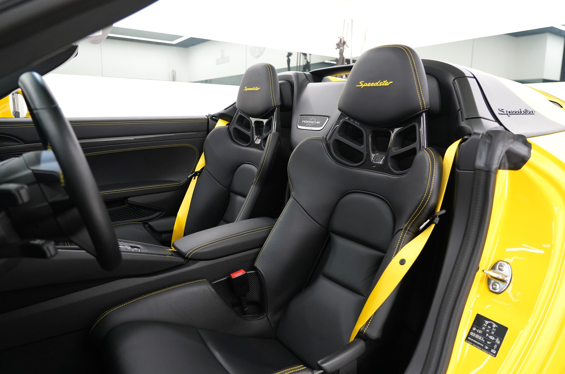 PORSCHE 911 Speedster-image-9