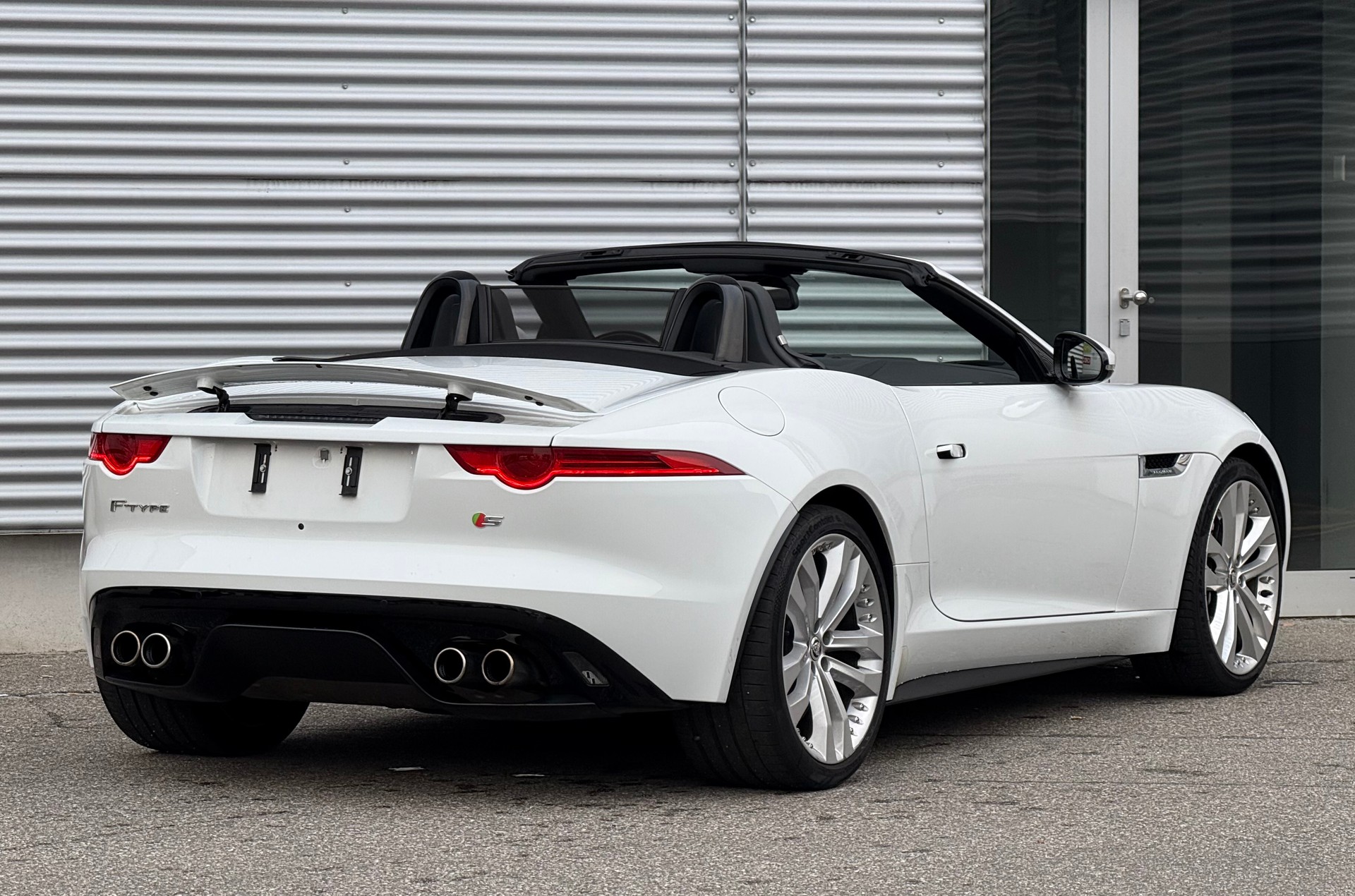 JAGUAR F-Type Convertible S 5.0 V8 S/C-image-5