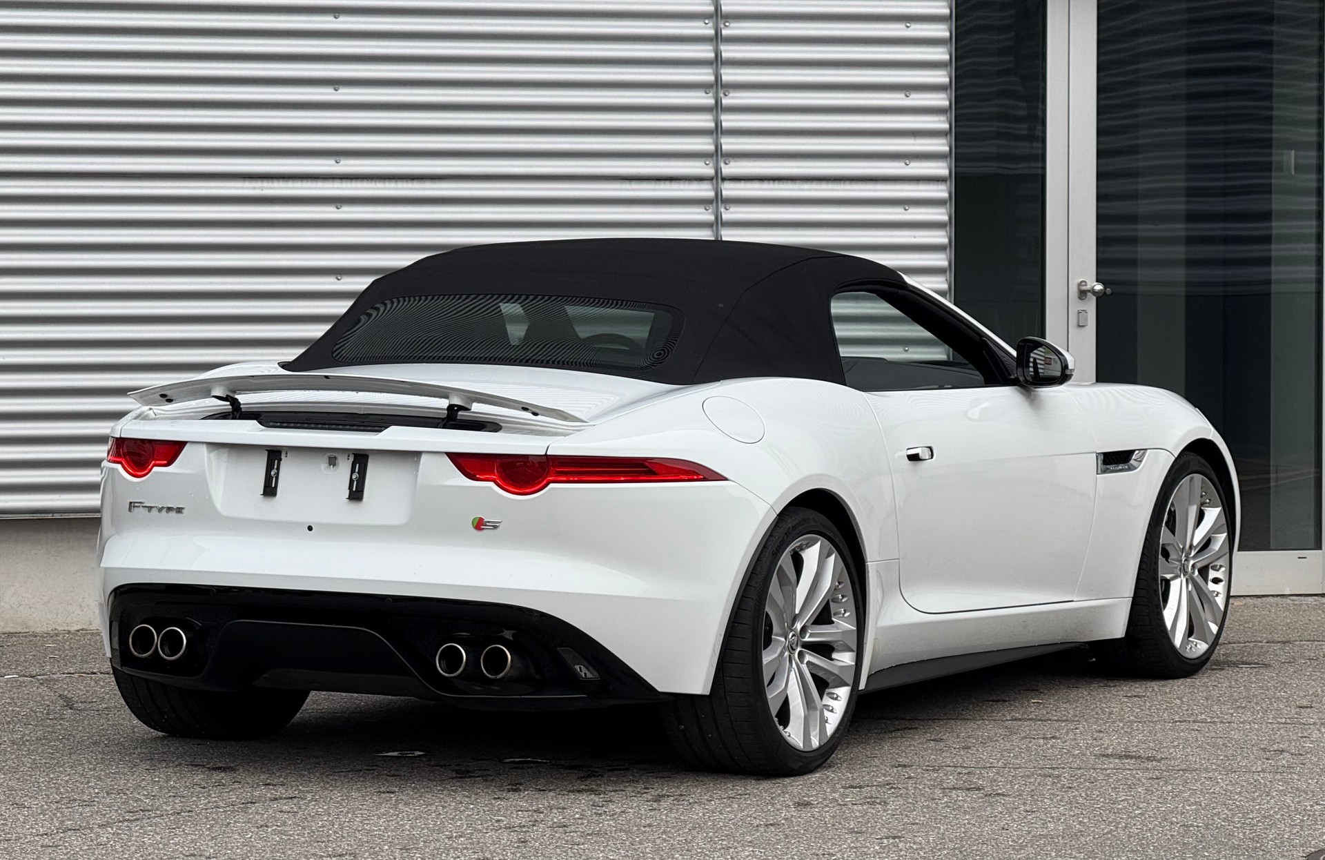 JAGUAR F-Type Convertible S 5.0 V8 S/C-image-4